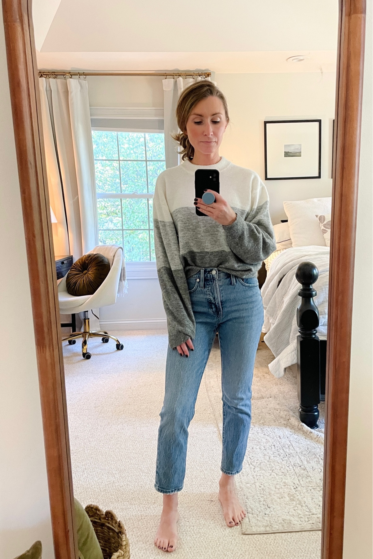 Madewell jeans. Comfortable jeans. Denim. Straight leg jean. Color block sweater. 

#LTKsalealert #LTKSale