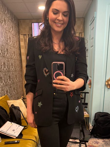 Backstage at Sherri Sheppard show! I’m ready for Valentine’s in this cute blazer that I bought over the weekend. I’m planning to wear it every day this week 😍

#LTKstyletip #LTKover40 #LTKSeasonal