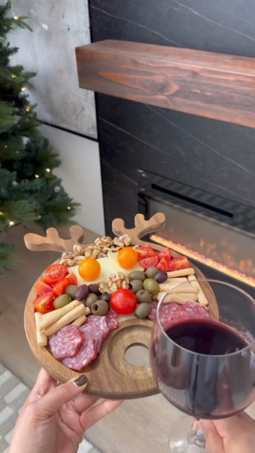 The Cutest Reindeer charcuterie board! Just add wine 🍷 

Christmas 
Home
Christmas party
Holiday hosting 

#LTKHoliday #LTKGiftGuide #LTKfoodie