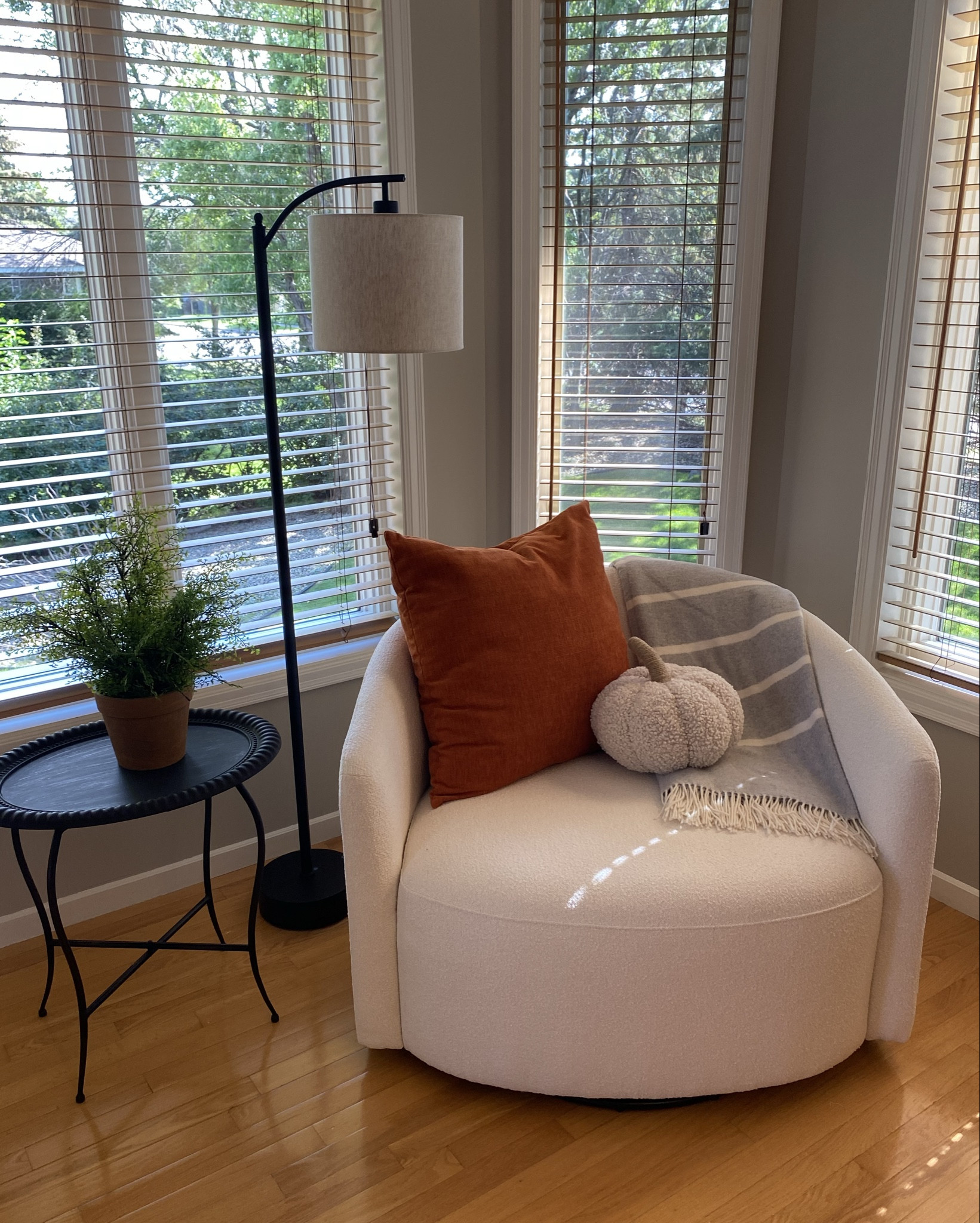 We stopped by my parent’s house and my mom had just gotten this gorgeous bouclé chair and bouclé pumpkin. I hope this trend sticks around for a long time because I love bouclé. Especially in creams and beige. So beautiful 😍

#LTKHome #LTKFallSale #LTKSeasonal