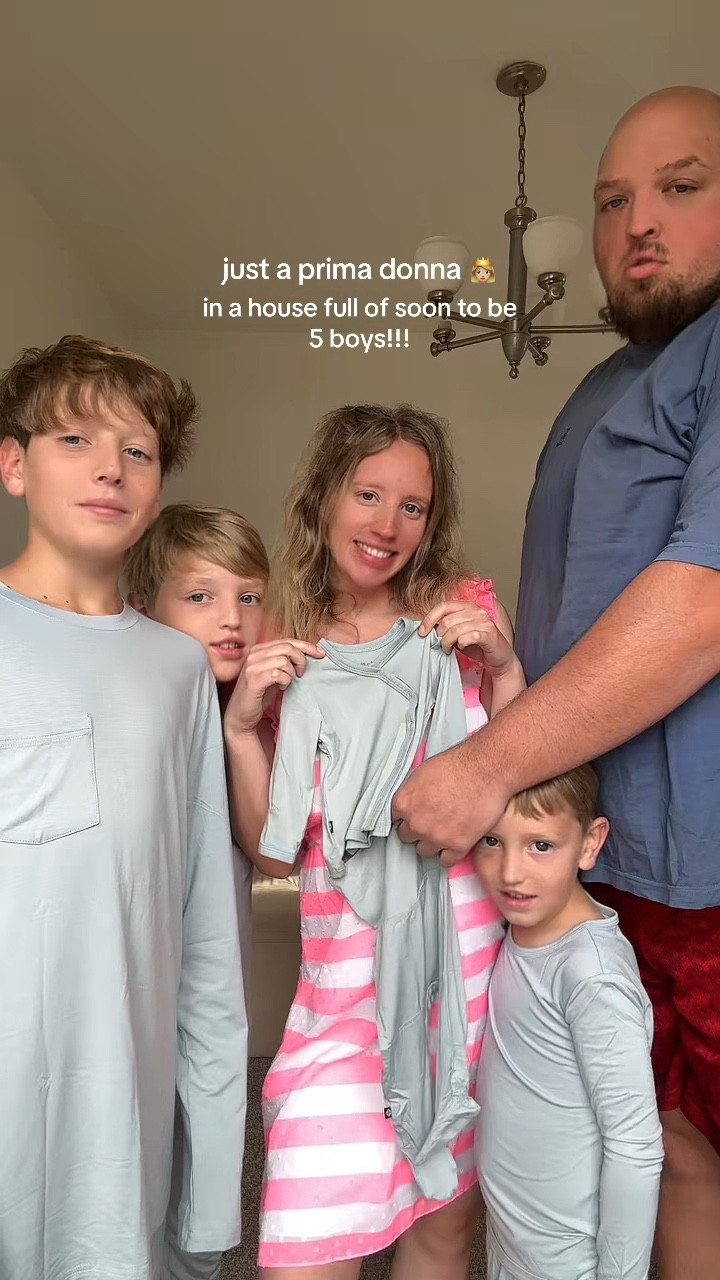 Prima Donna girl, yeah, all I’ve ever wanted 🥹👶🏼👶🏼👶🏼👶🏼 plus my #bigandtall husband!! Can’t believe I’ll have 5 boys in this house soon!!

#pregnancy #boymom #marriage #babynumber4 

#LTKbaby #LTKfamily #LTKkids