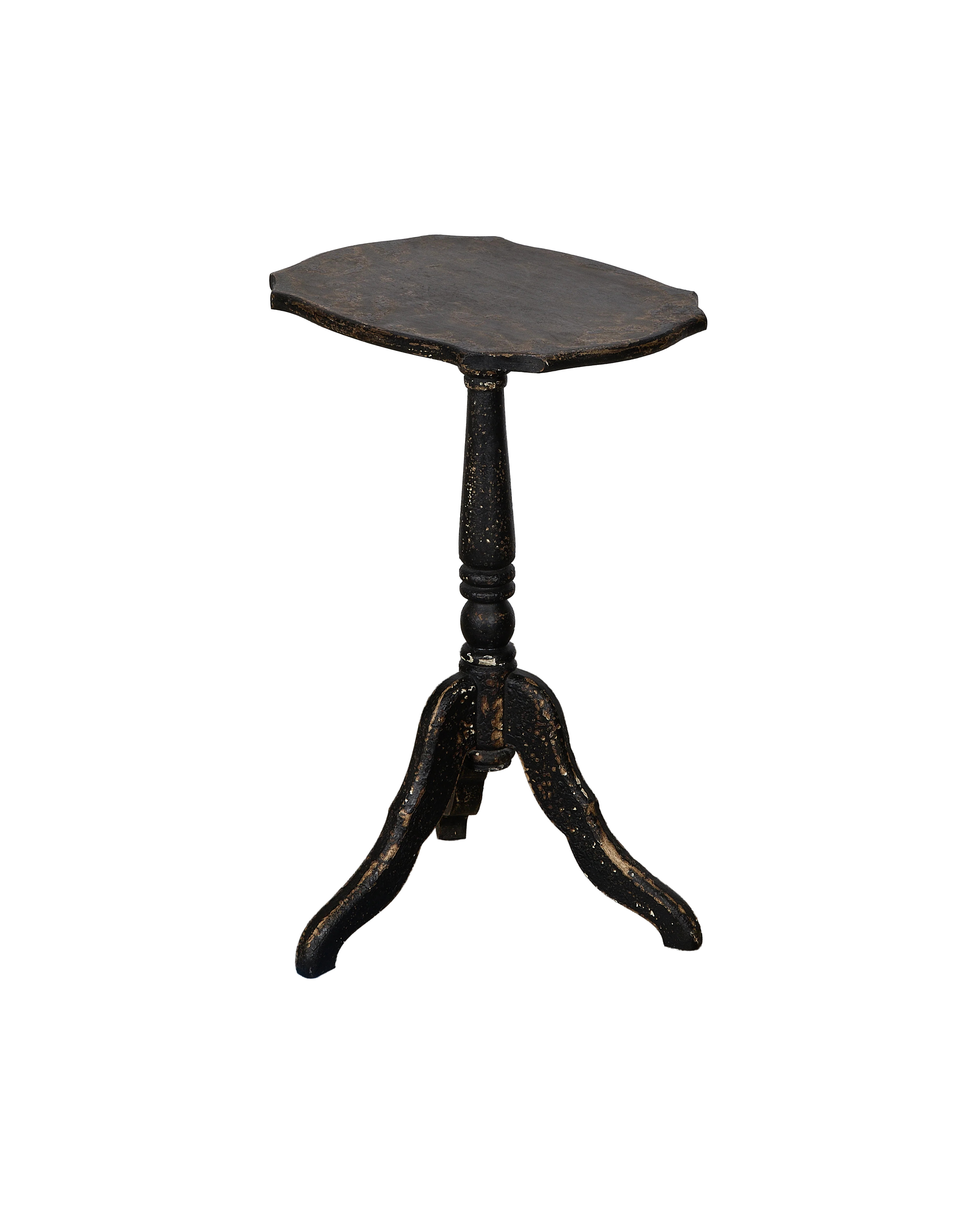 James Martini Table | Side Tables | Designed by OLIVE ATELIERS | Olive Ateliers