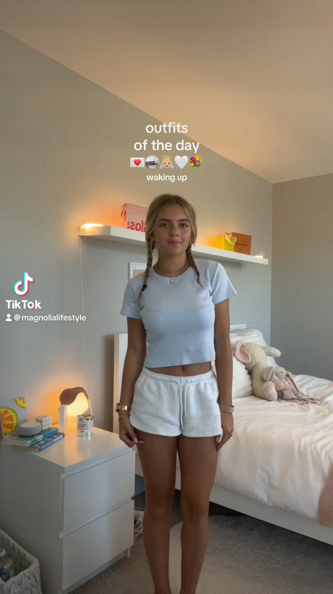 first: 

top: brandy melville
shorts: brandy melville

second:

top: shein (XS)
jeans: pacsun (24)

third:

hoodie: dandy worldwide (S/M)
shorts: princess polly (2)

fourth:

top: lululemon (2)
skirt: white fox (XS)

fifth:

top: brandy melville
shorts: brandy melville