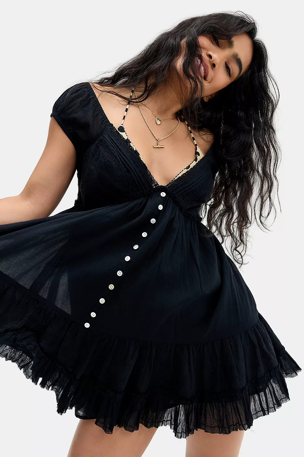 Kimchi Blue Belle Prairie Romper | Urban Outfitters UK