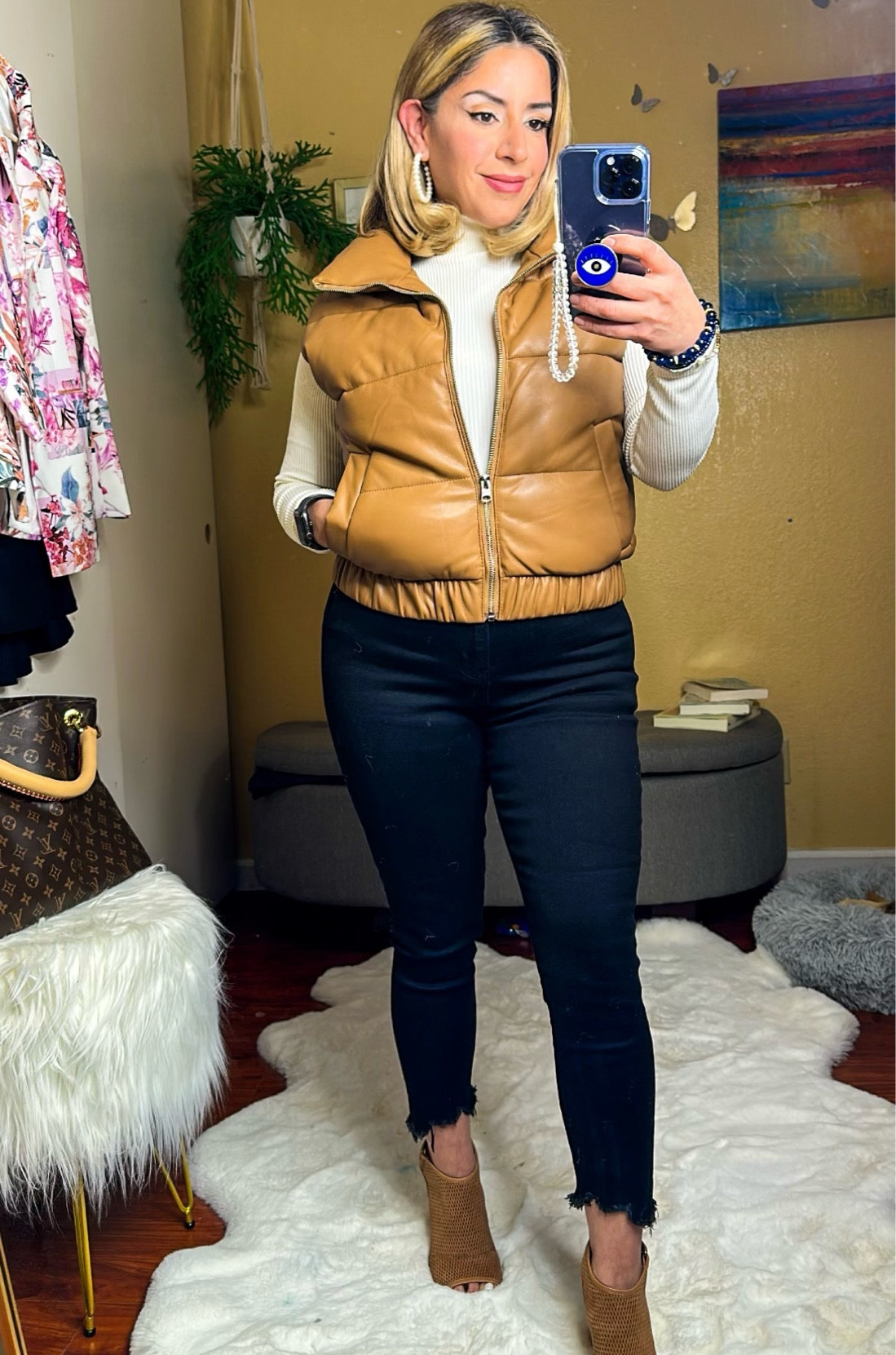 Puff vest: XS
Jeans: 27/4 XShort

#LTKSeasonal #LTKstyletip #LTKGiftGuide