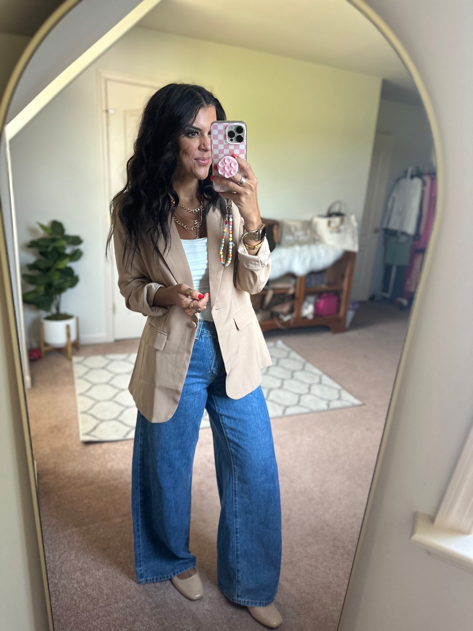 Size medium in blazer size small in tee size up one in jeans 

#LTKFindsUnder100 #LTKSeasonal