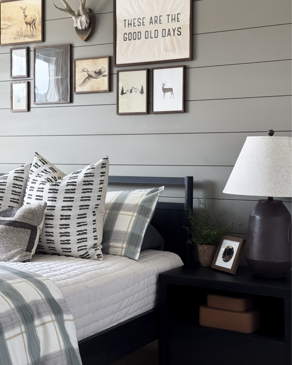 Bringing all the cozy vibes to Remi’s room! Loving how this space is coming together just for him and making it feel extra special.

Tree, Target, holiday, decor, home, seasonal, table, shelves, ceramic, office, living room, mini trees, Christmas, art, bedroom, boy



#LTKFamily #LTKHome #LTKKids