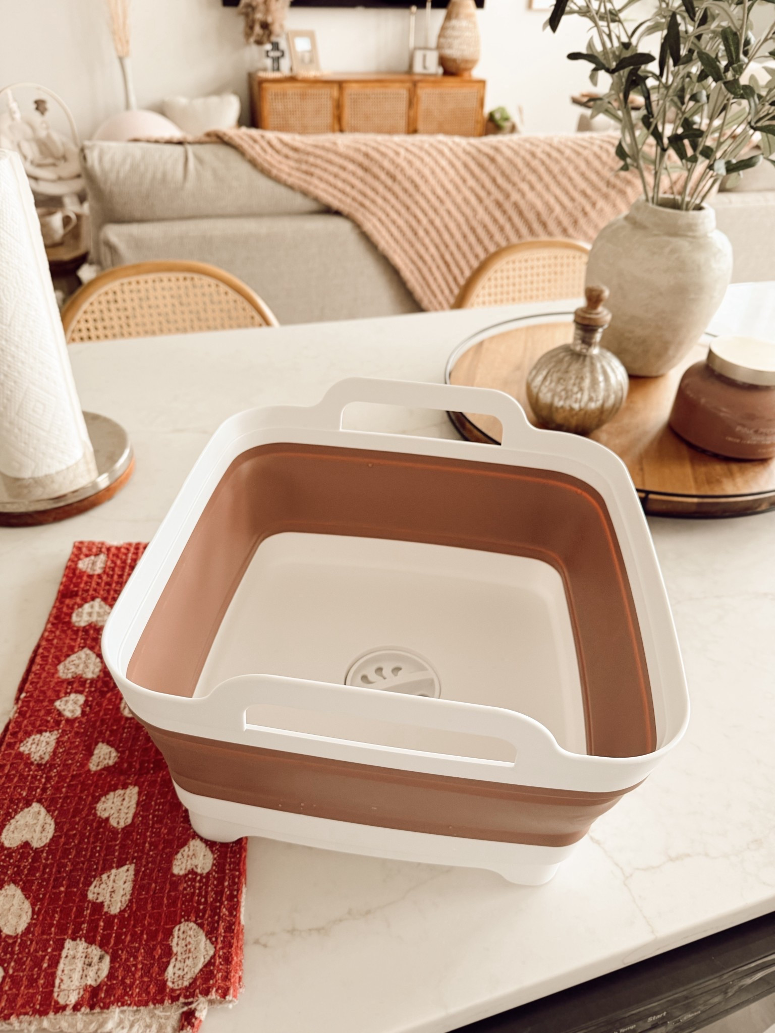 Collapsible wash bin for bottles, pump parts, pacis, etc

#LTKBaby #LTKmomlife