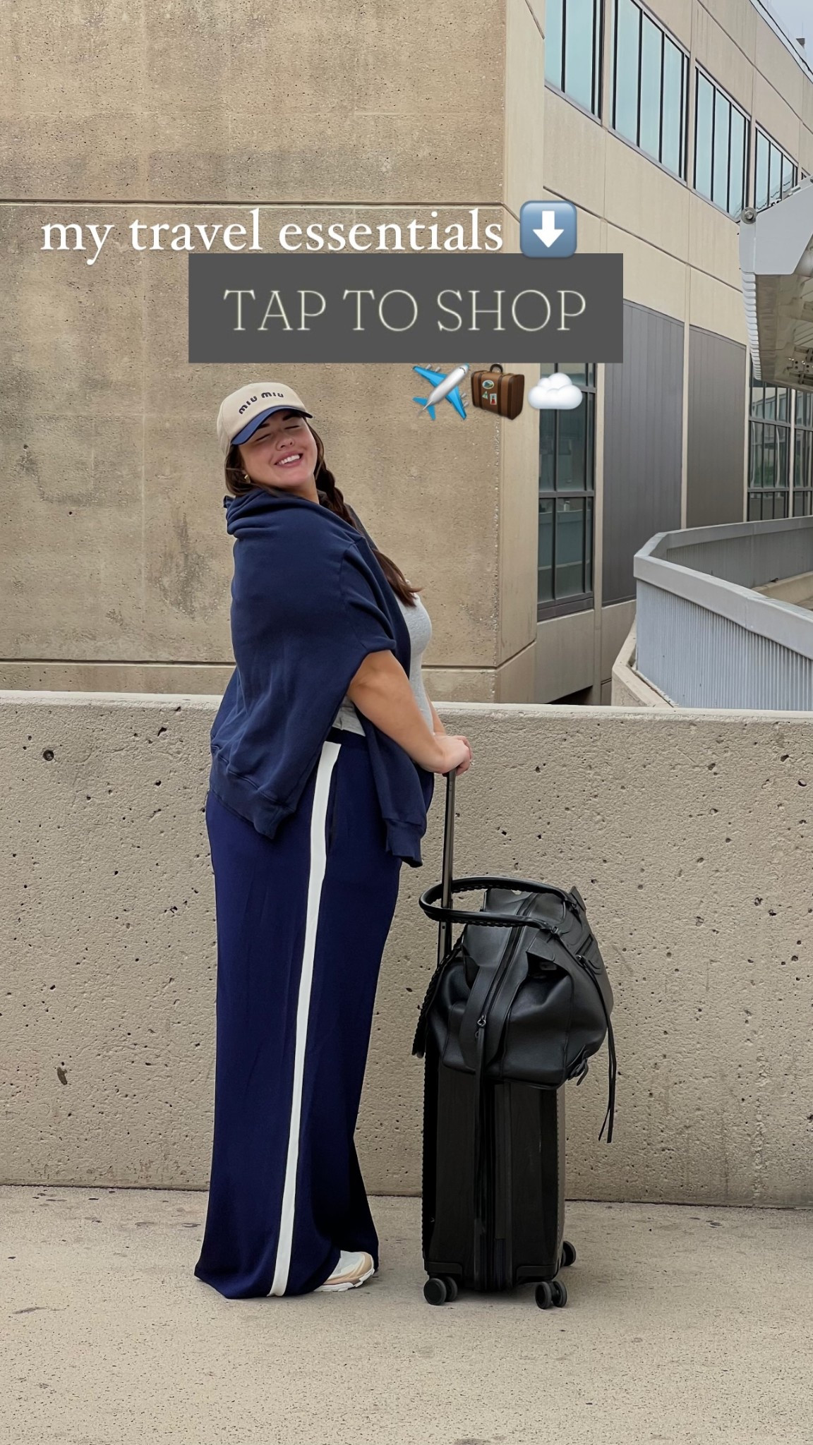 my travel essentials ⬇️ ✈️🧳☁️

Travel, travel bag, packing, airplane essentials 

#LTKTravel