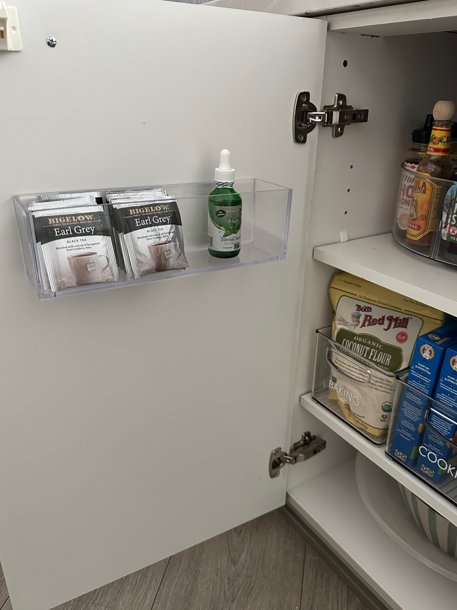 utilizing your doors for storage >>