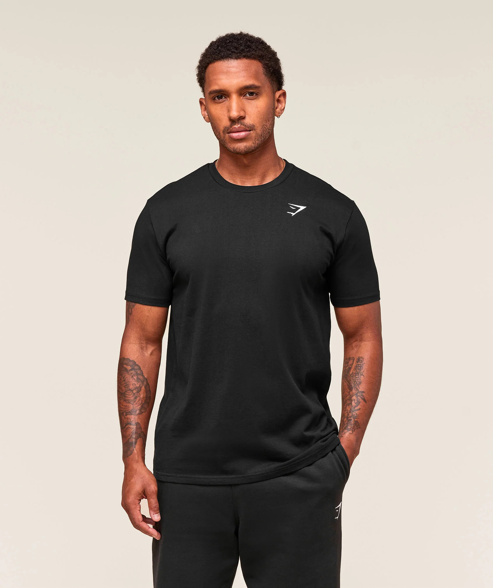 Gymshark Crest T-Shirt - Black | Gymshark UK
