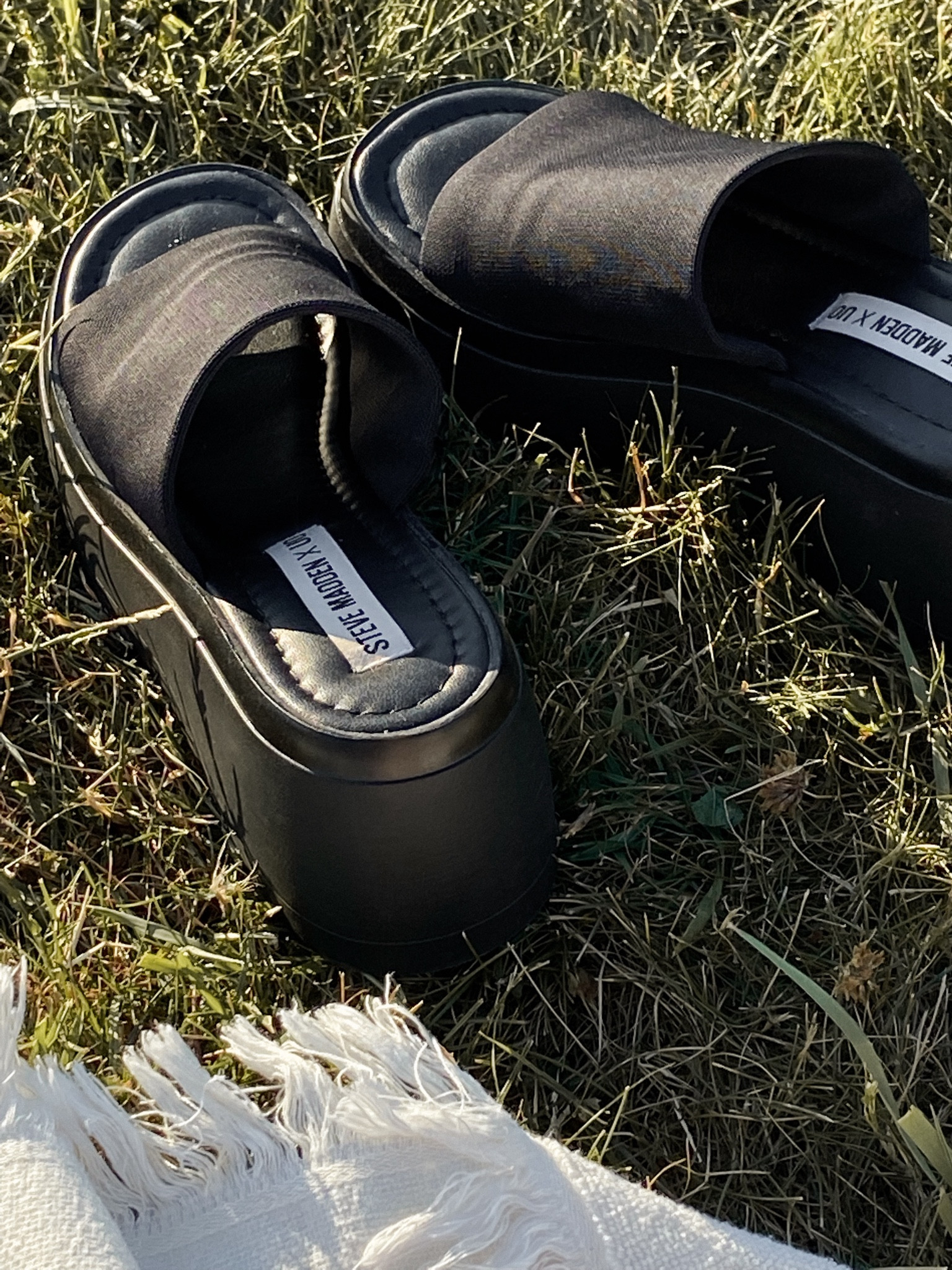 the CUTEST summer sandals, these are seriously my fave!!! linked a similar pair that are also from steve madden 🖤 

#LTKfindsunder100 #LTKSeasonal #LTKU