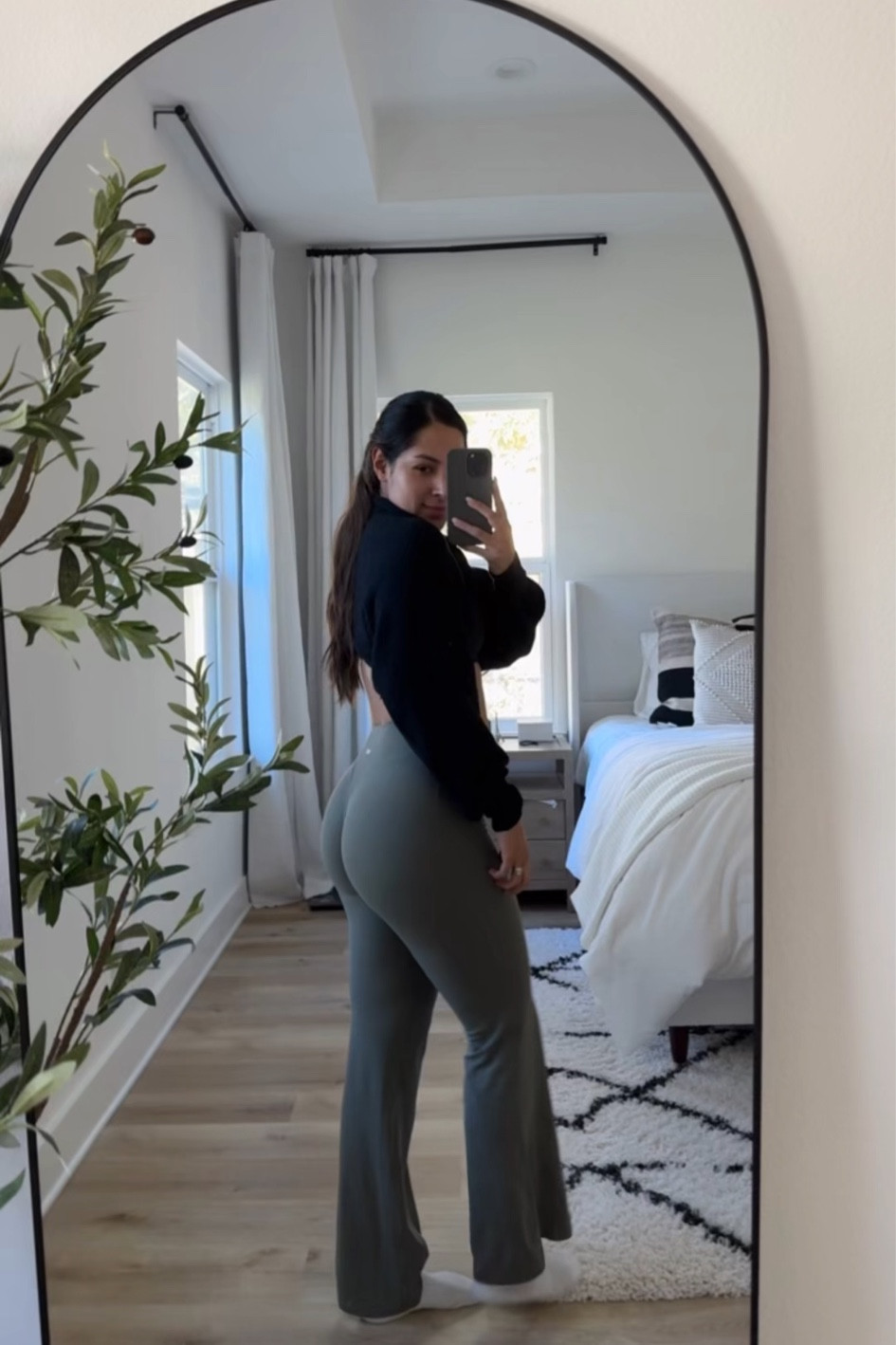 Everyone needs these leggings😭