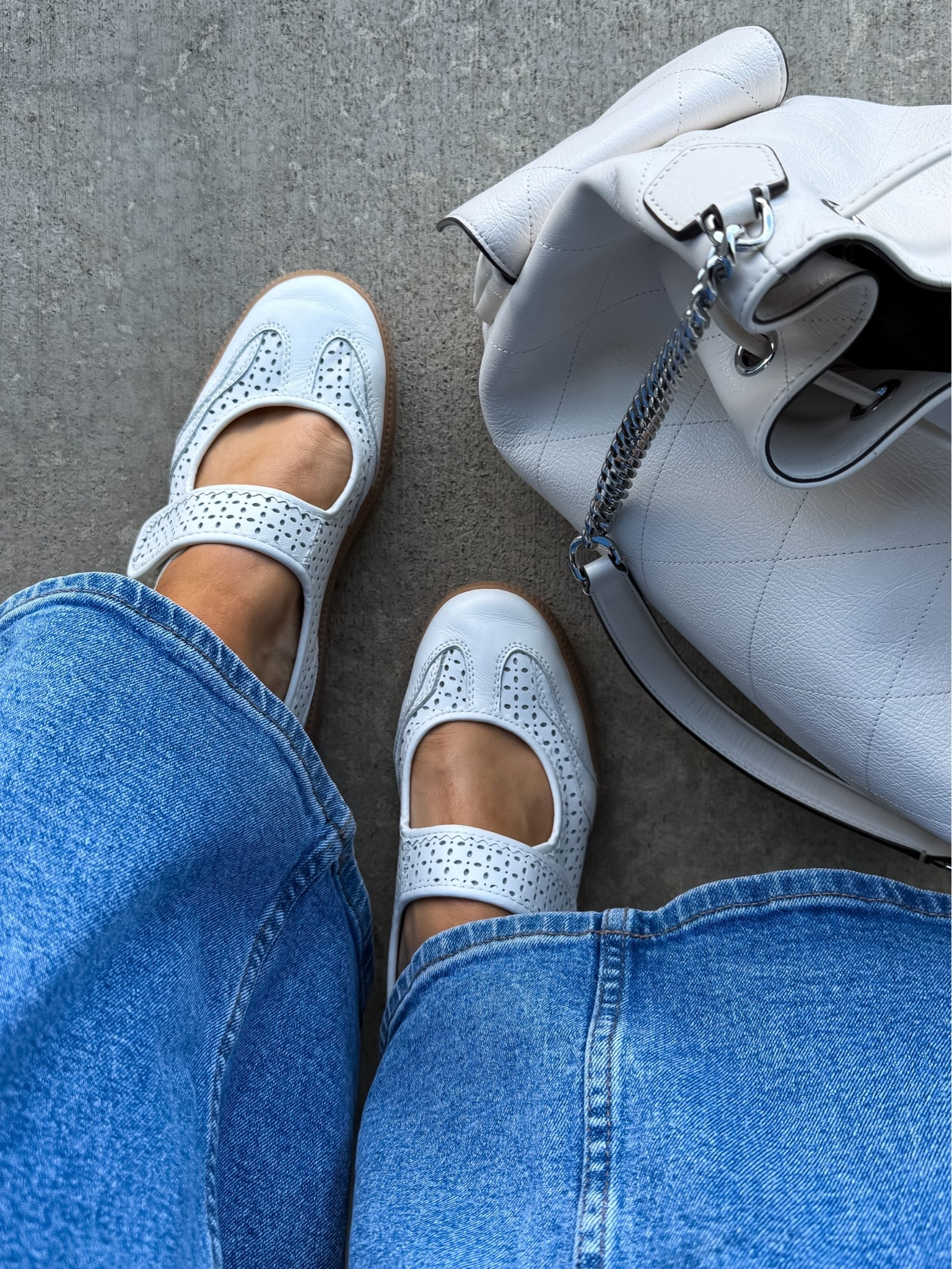 The cutest sneakers of the season and they’re so comfy! Pair them with literally everything…. Jeans, skirts, dresses, shorts… they work with everything! 
I’m a 6.5/7 and went with the 6.5