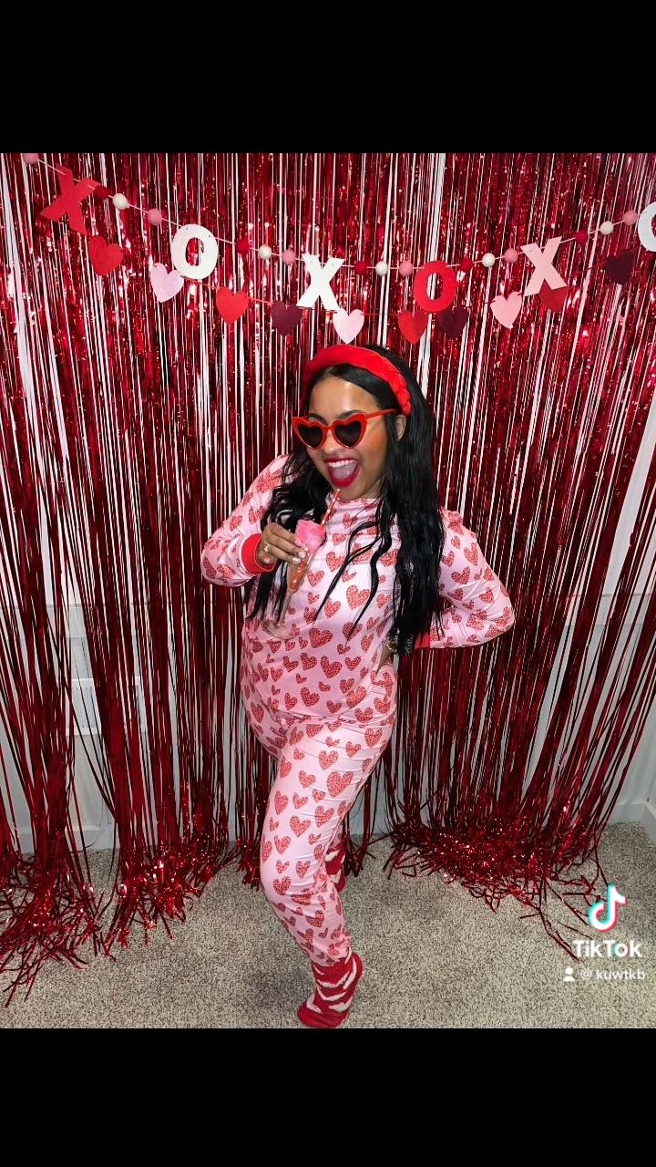 GALENTINES DAY PJ 

#LTKfit #LTKSale #LTKSeasonal