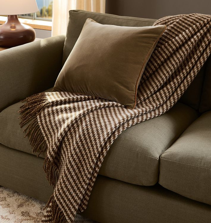 Ferguson Houndstooth Wool Throw | Rejuvenation