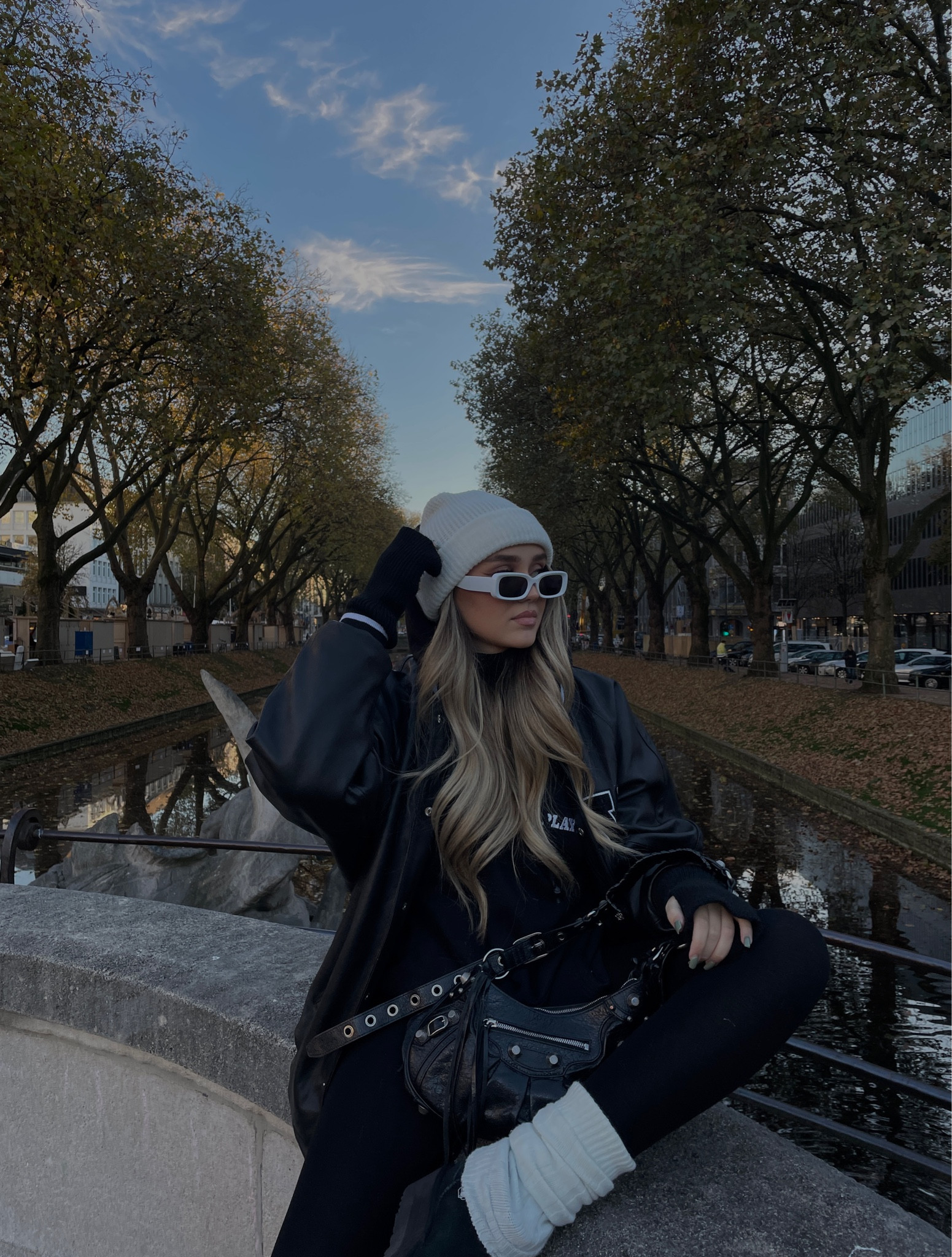 Black outfit with lether jacket 🖤

#LTKshoecrush #LTKstyletip #LTKbeauty