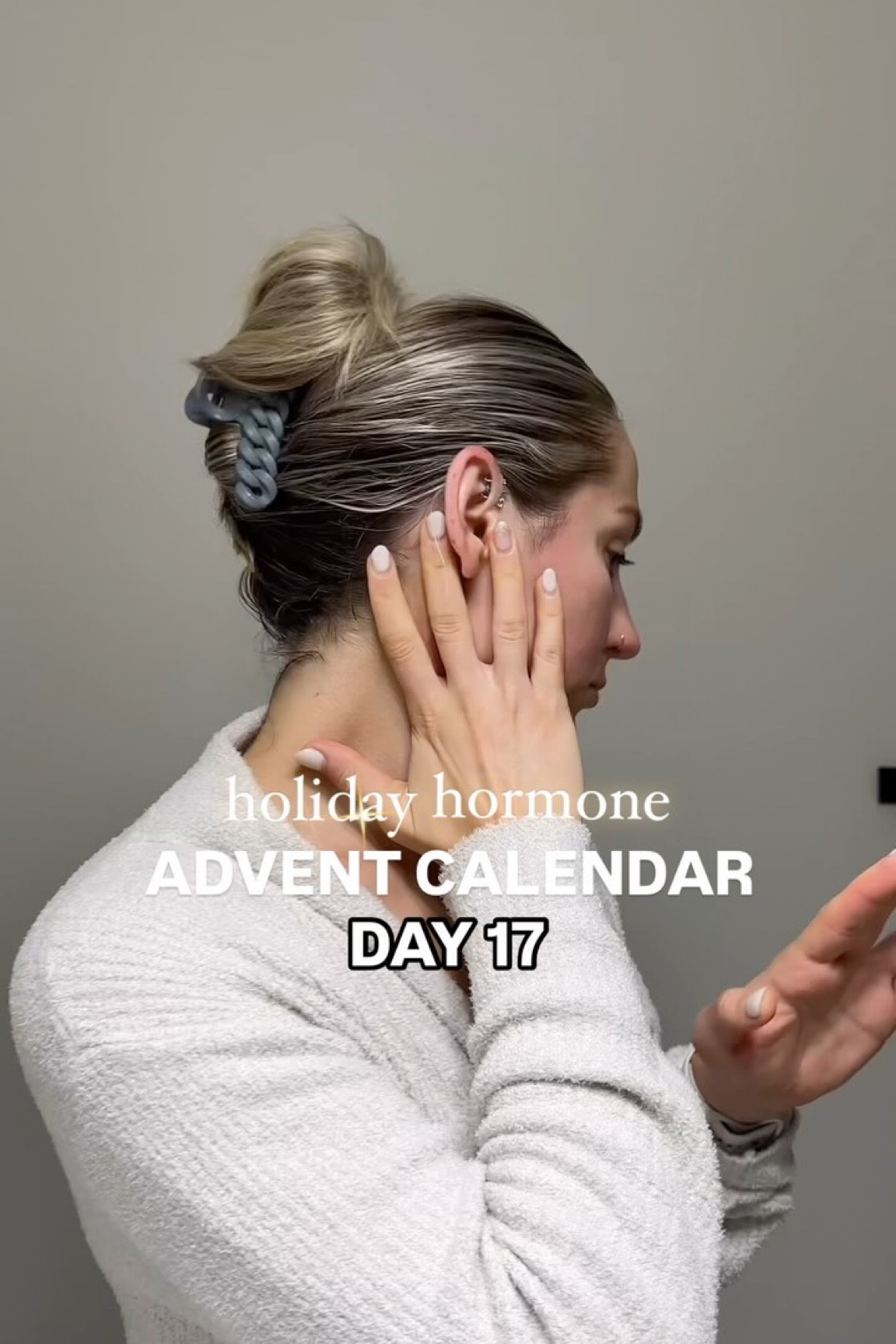 holiday hormone advent calendar - ✨Day 17✨

🖌️Try a quick facial dry brushing routine to reduce puffiness 🖌️

- dry brushing improve circulation, improves skin health and can be helpful in reducing puffiness

TIPS: 
- open your main lymph nodes first with gentle pumping motion - behind the ears, collar bones, bridge of nose

- brush gently toward your lymph nodes in your neck using 5-10 strokes

- brush away from the centre of your face 

- graze the brush across your skin - it should not tug or pull on your skin! 

🤍✨ come back tomorrow for Day 18! ✨🤍

#hormoneimbalances #healthyweightlossjourney #healthyweightlosstips #cortisolimbalance #cortisollevels #nervoussystemregulation #stressreduction #pcosweightlossjourney

#LTKwinter #LTKbeauty #LTKcanada