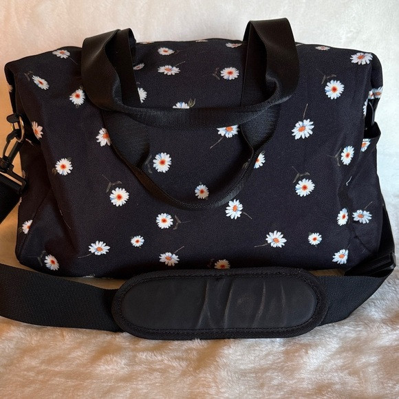 Alice + Olivia Daisy Print Weekender Travel Duffel Bag Black Floral | Poshmark