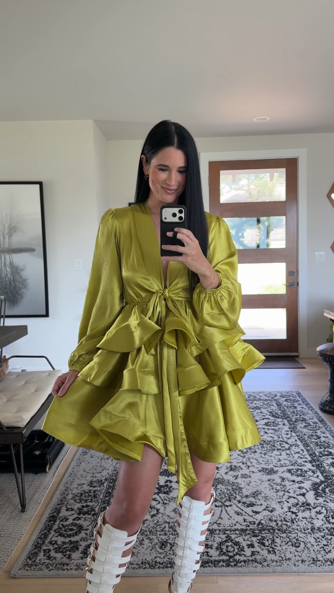 Y’all, how fun is this ruffle
Mini dress?! @AKIRA has so many fun pieces for every occasion and season! I’m in the size small.