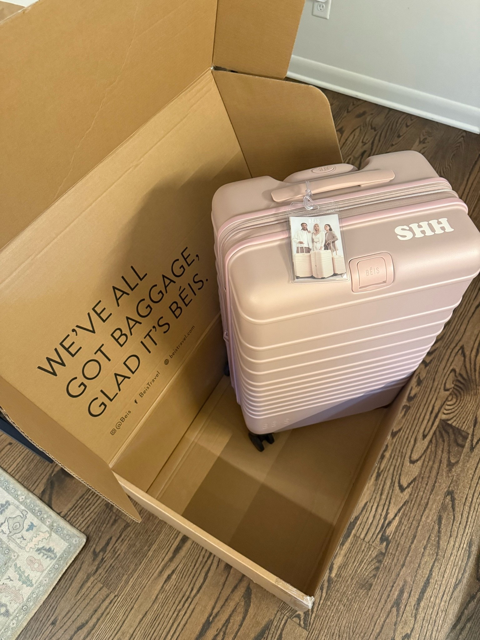 I’m convinced @beistravel makes the best suitcases!! I love this medium check in size with my initials and I have the carry on roller in this color too.

#LTKTravel #LTKOver40 #LTKSaleAlert