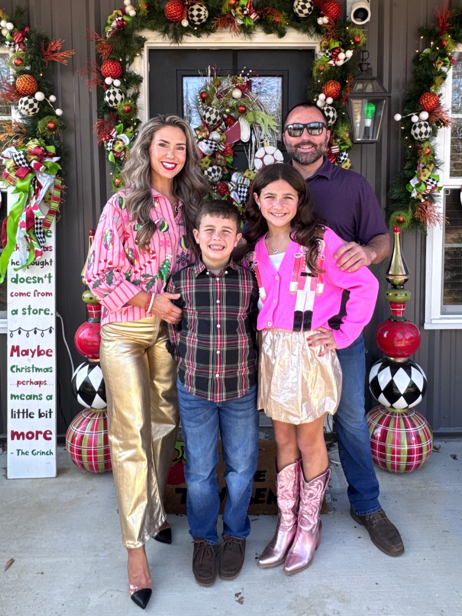 Holiday outfit inspo.

Holiday. Outfit inspo. Family outfit ideas.

#LTKU #LTKootd #LTKmomlife