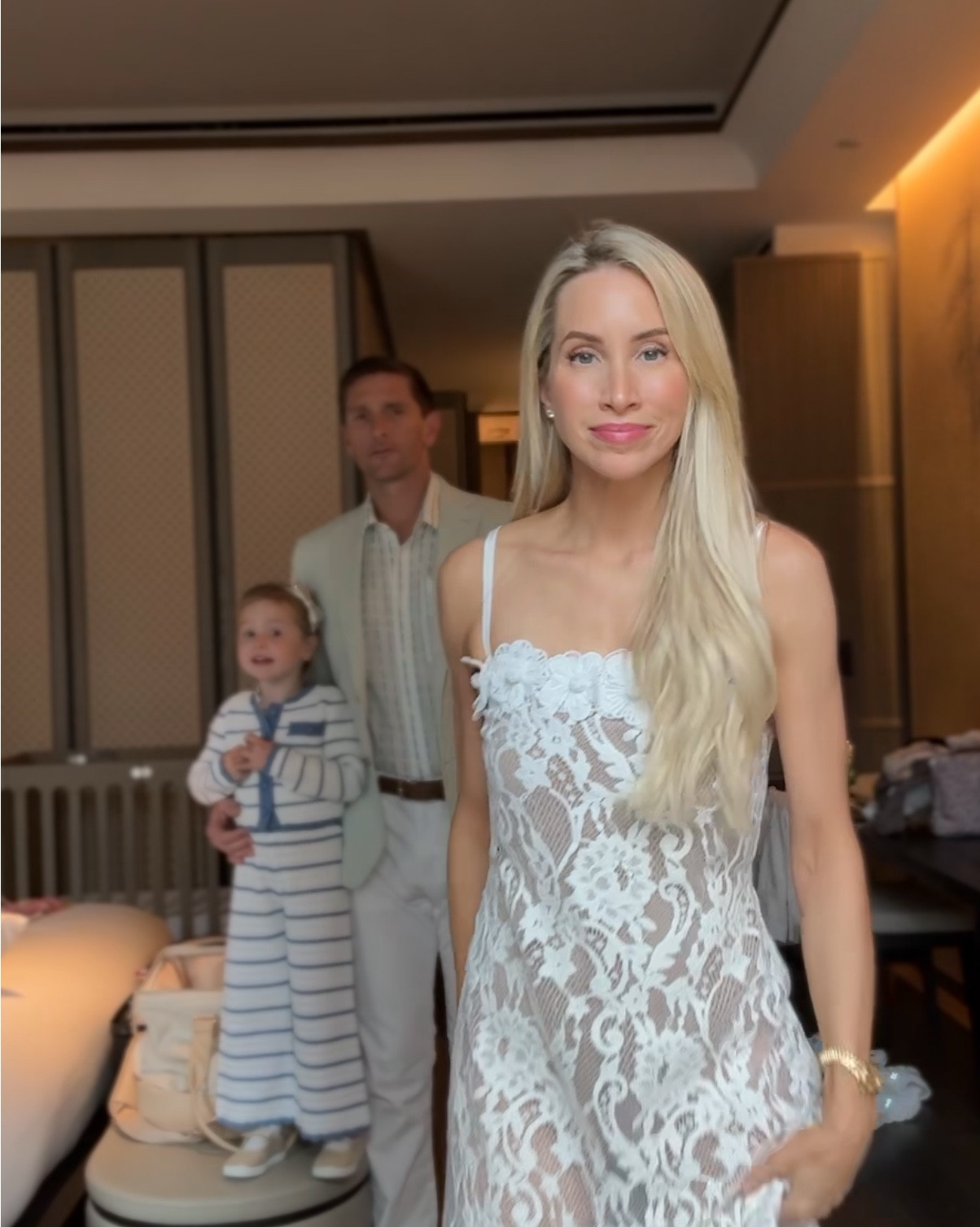 Elevated but easy, simultaneously. A white I’ll wear after Labor Day. 🤍