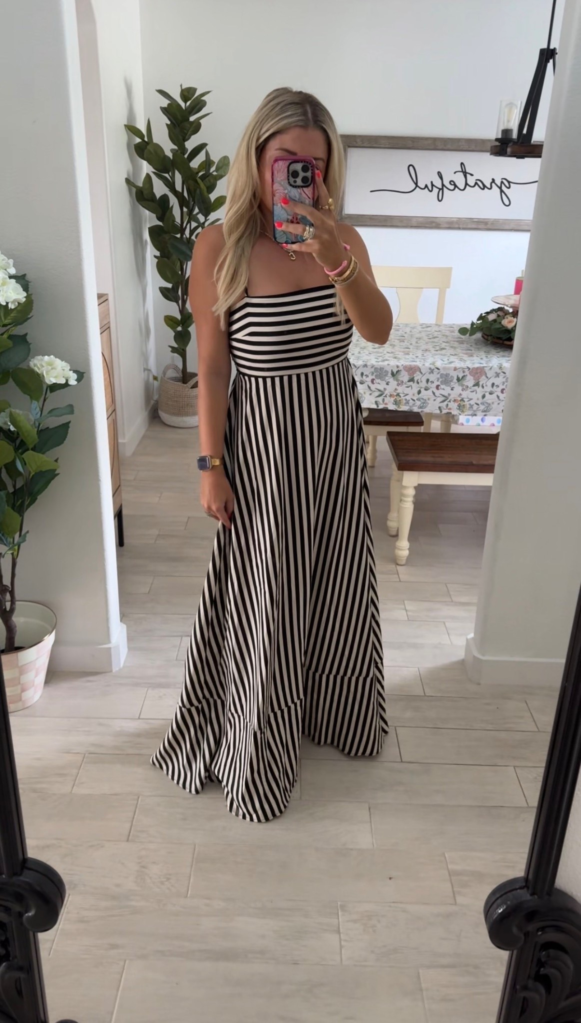 Maxi dress outfit
Small
Sandals up 1/2 a size 
Vacation outfit
Date night 

#LTKootd