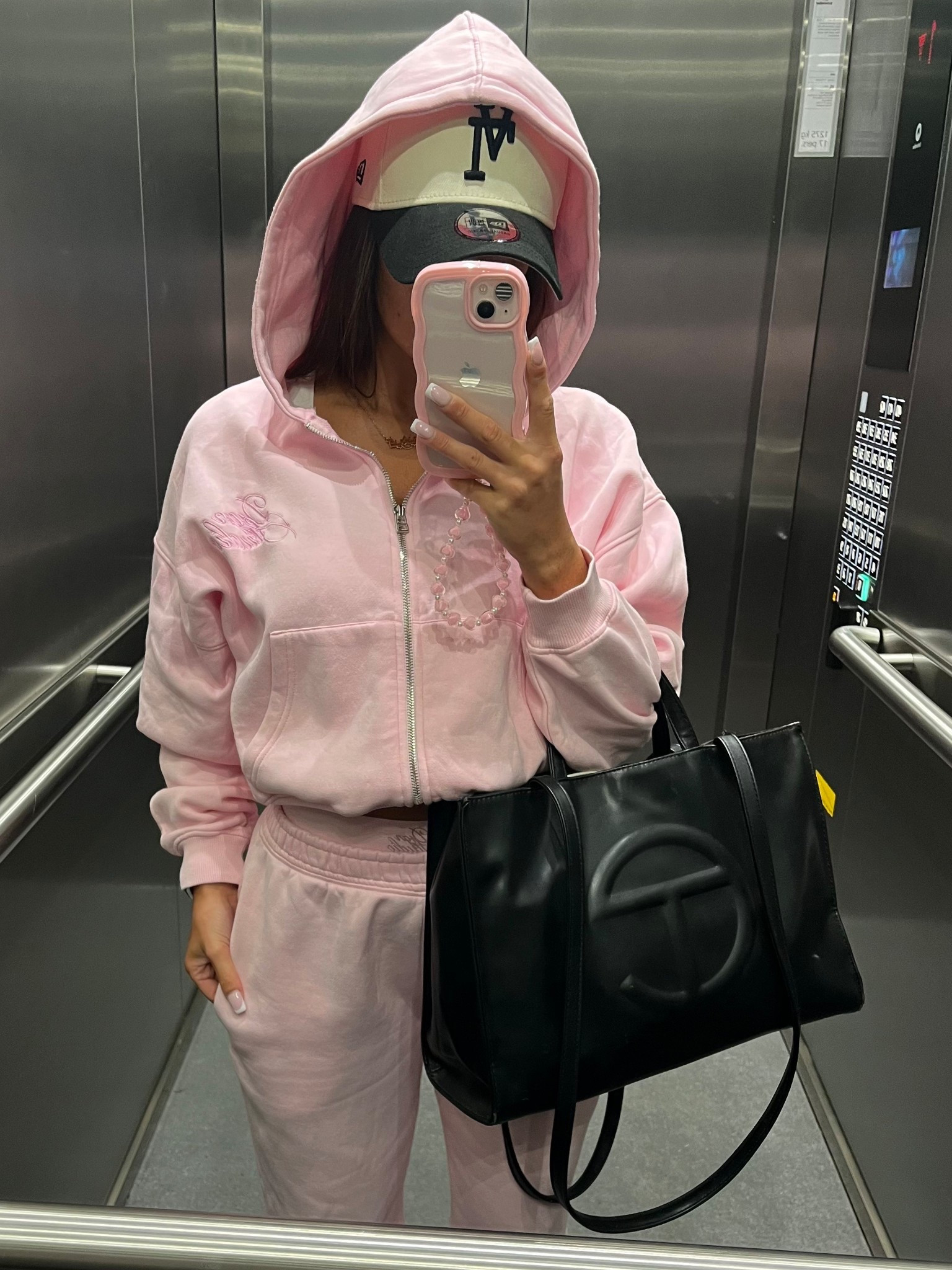 5am work outfit check 💕💌