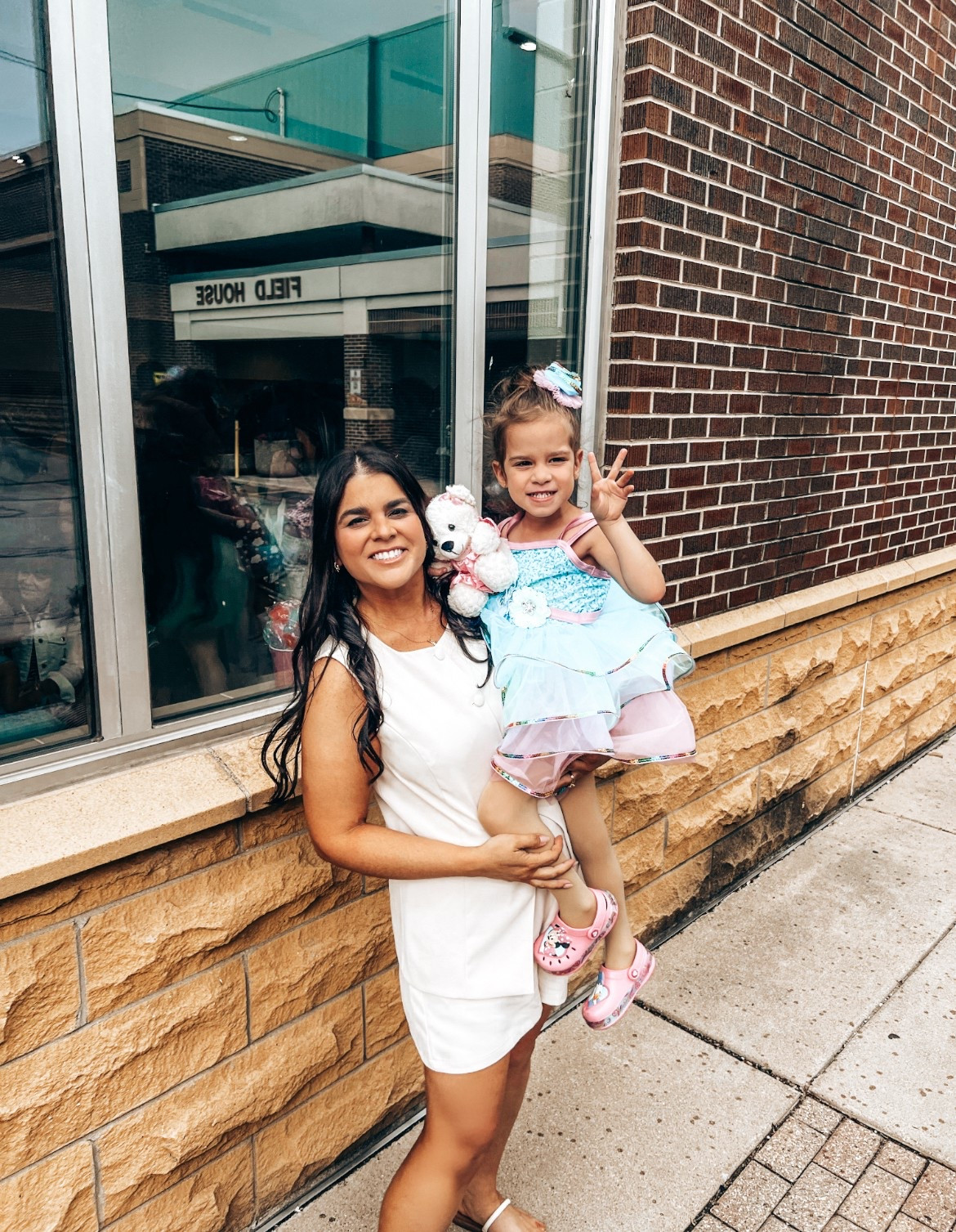 Summer outfits, casual but dressy outfits. Comfortable mom outfits. Summer sets. Nude / cream set. Comes in multiple colors. 

#summer 

#LTKStyleTip #LTKSummerEdit #LTKSeasonal