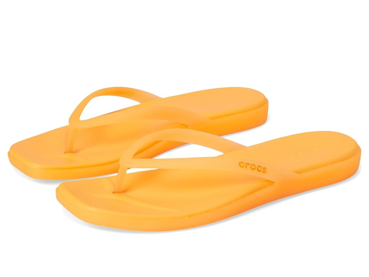 Crocs Women's Miami Flip Flops, Flat Sandals | Amazon (US)