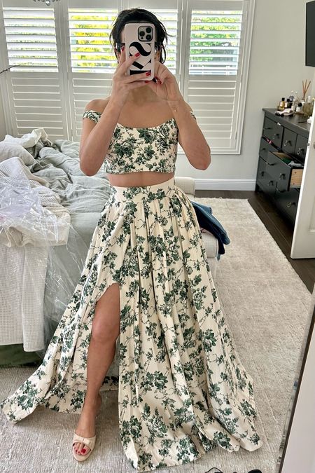 Second order from @thestylebungalow x @dillards just arrived and you would think I was practicing an F1 pit stop with how quickly I put this on. It’s SO good! Definitely size up. I’m wearing size 2 here but have the skirt zipper open… going to exchange for size 4. 

#LTKwedding #LTKstyletip #LTKSeasonal