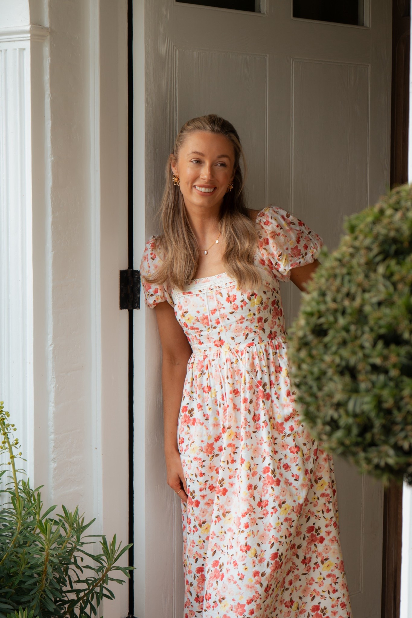 The perfect summer dress from the highstreet. Spring style from Abercrombie. Floral dress for spring. 

#LTKstyletip #LTKspring #LTKdresses