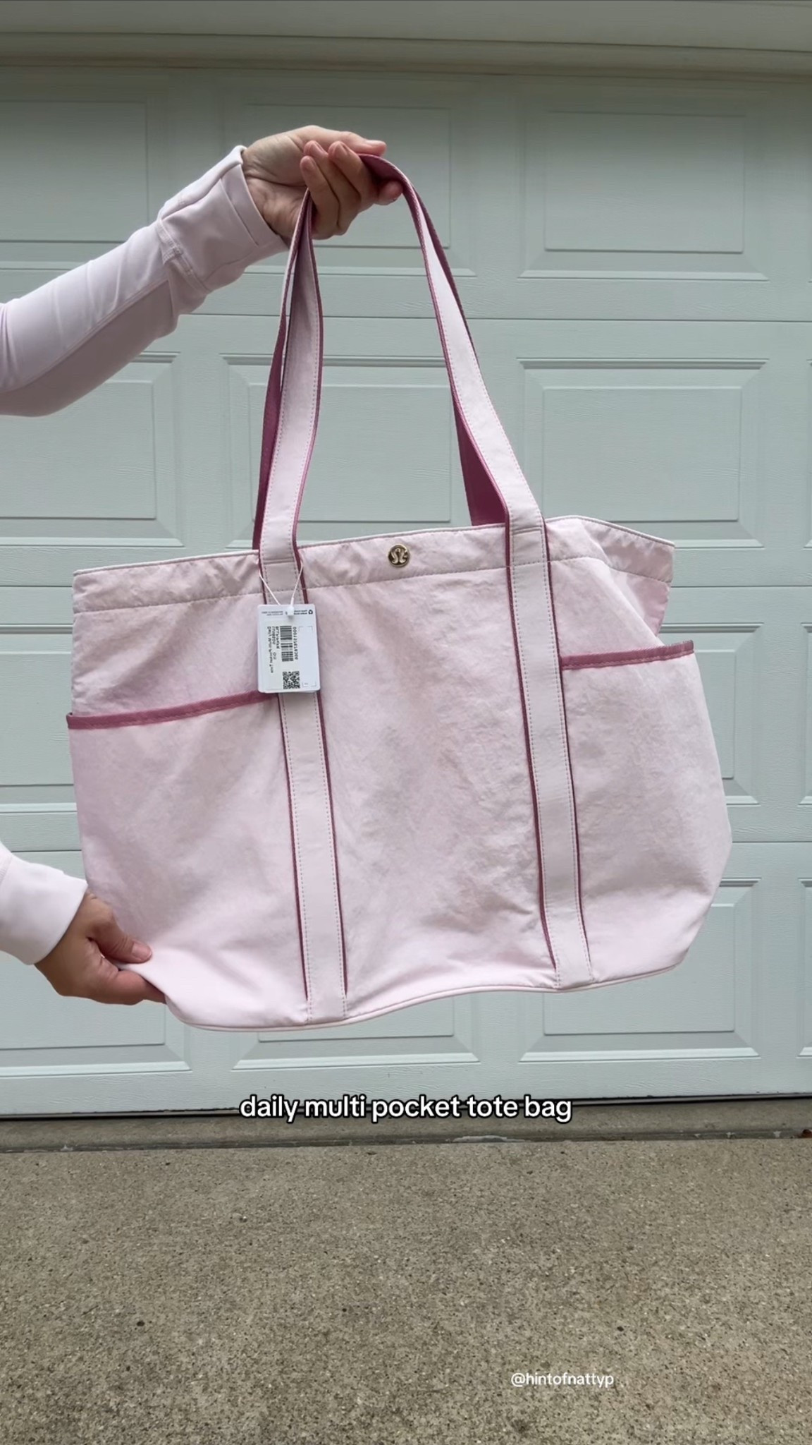 Pink tote bag 

#LTKItBag #LTKSeasonal #LTKActive