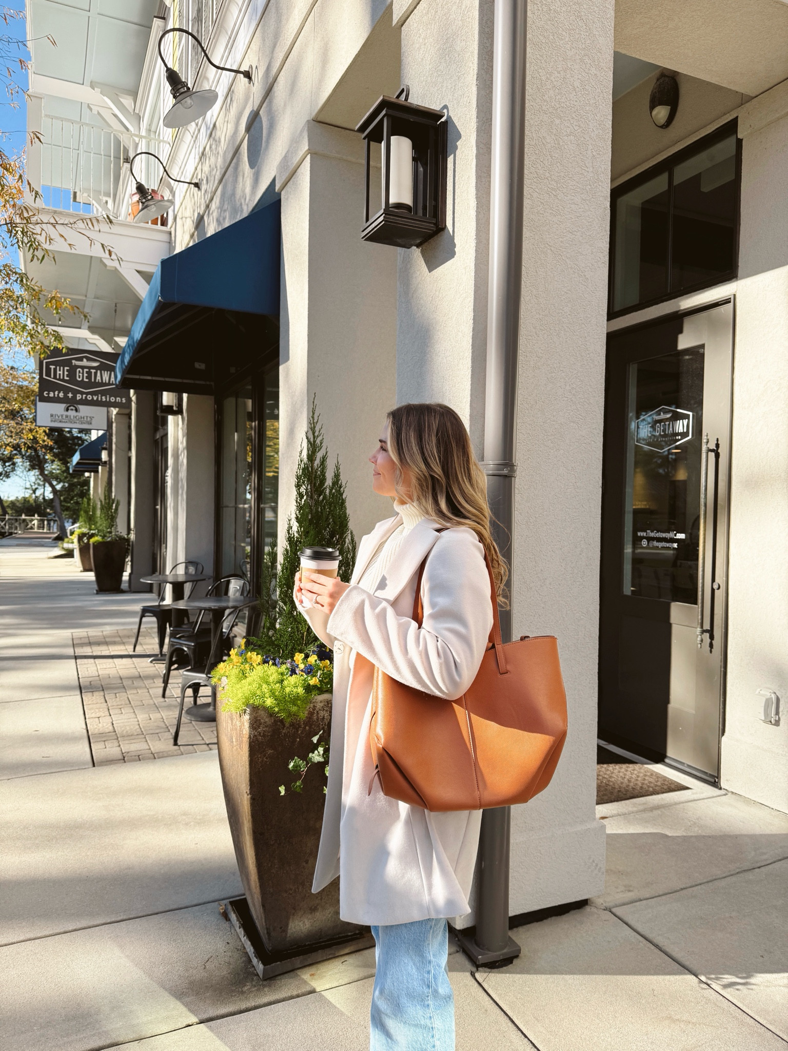 winter coffee run ootd 🤎☕️

#LTKSeasonal #LTKStyleTip #LTKGiftGuide