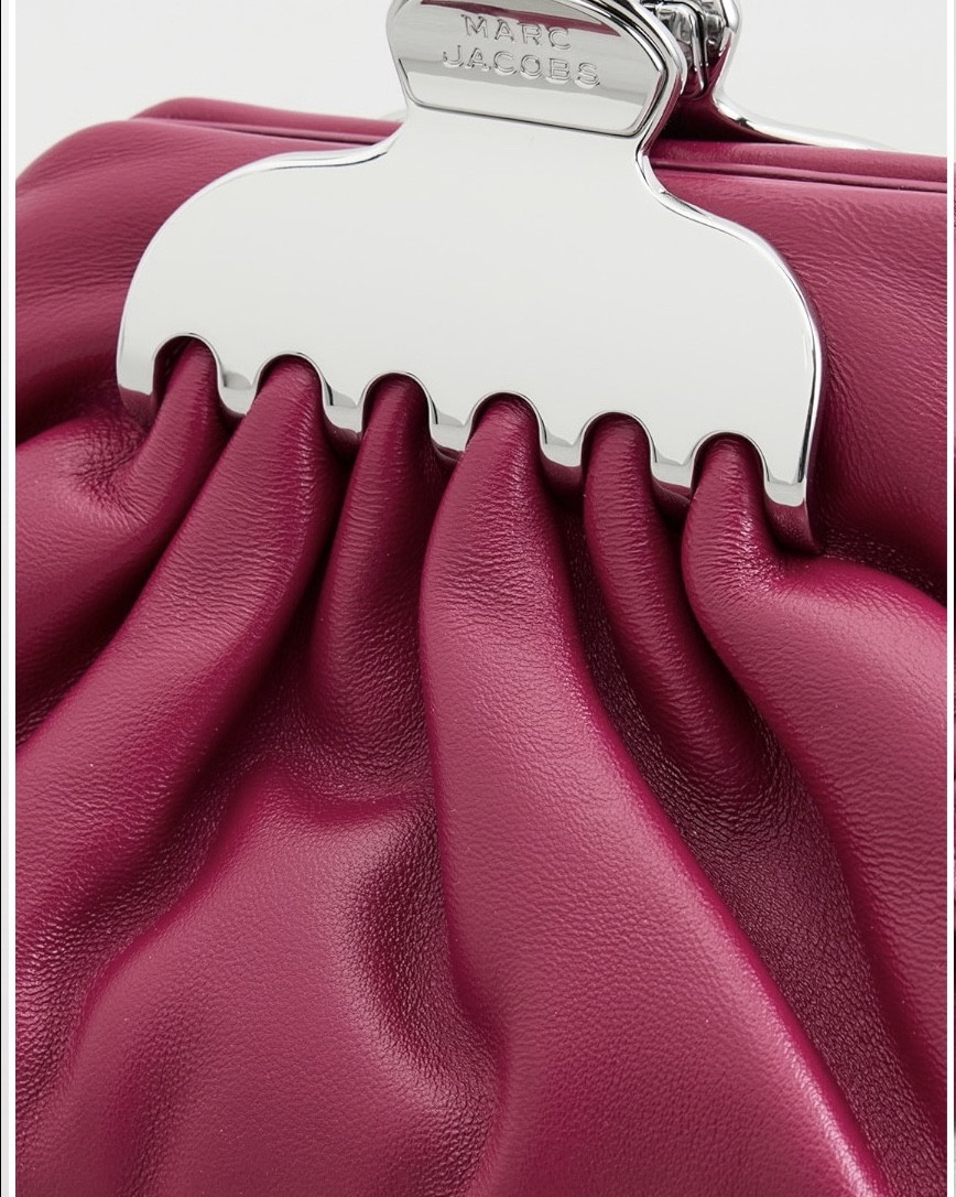 Marc Jacobs
The Glam Small Clutch


#LTKWorkwear #LTKWedding #LTKU