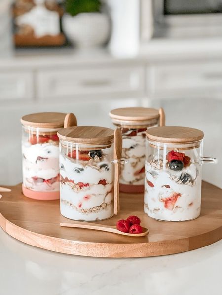 Love these little jars for food prepping and more specifically for my overnight oats or yogurt parfaits! They already come with the spoon so makes grab and go mornings waaaaay easier! 
.
.
#amazonkitchenfind #foodstorage #foodprep #foodcontainters #kitchen

#LTKFind #LTKunder50 #LTKhome