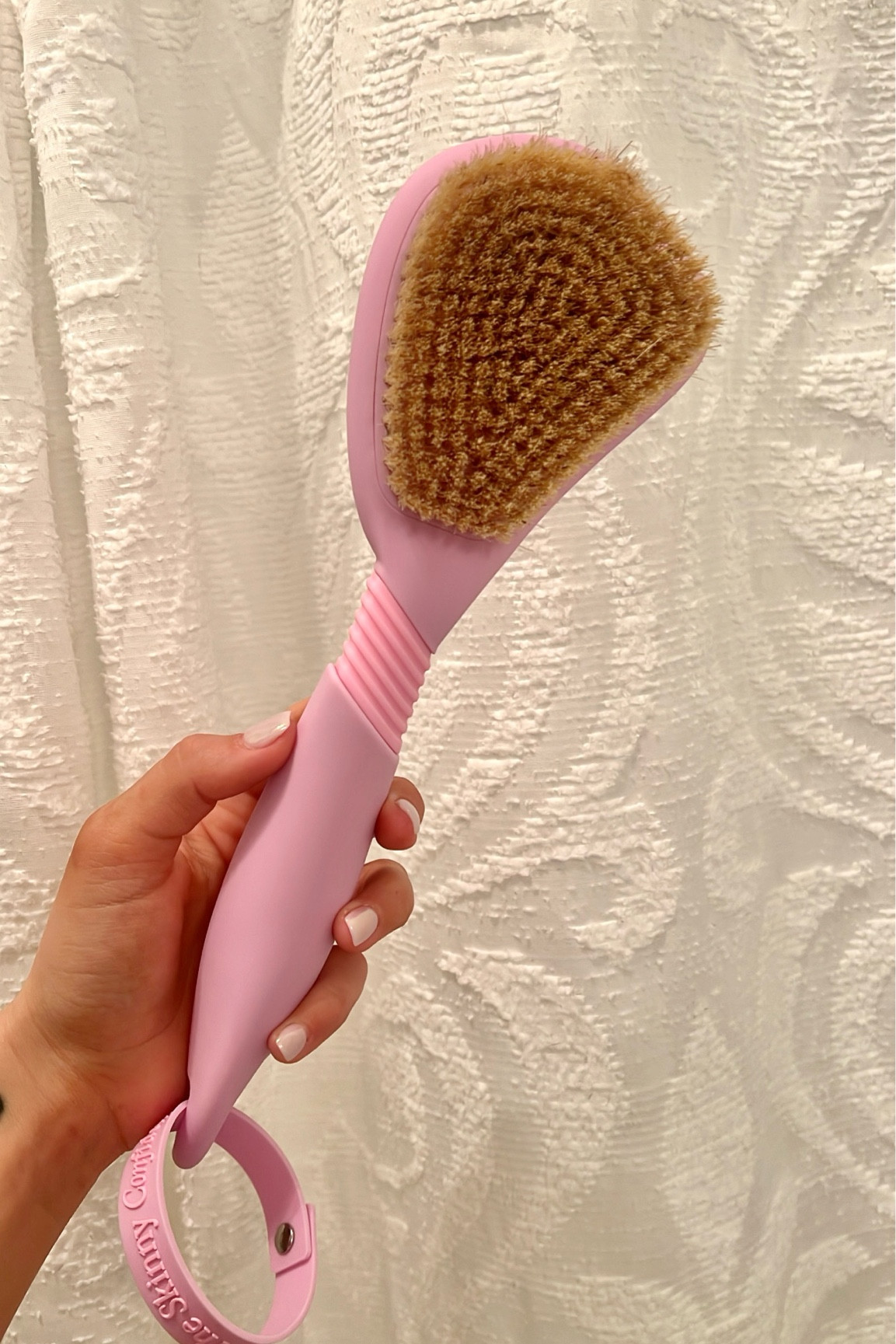 the BEST dry brush (I've tried multiple before getting this one!) 

#LTKbeauty #LTKGiftGuide #LTKfindsunder100