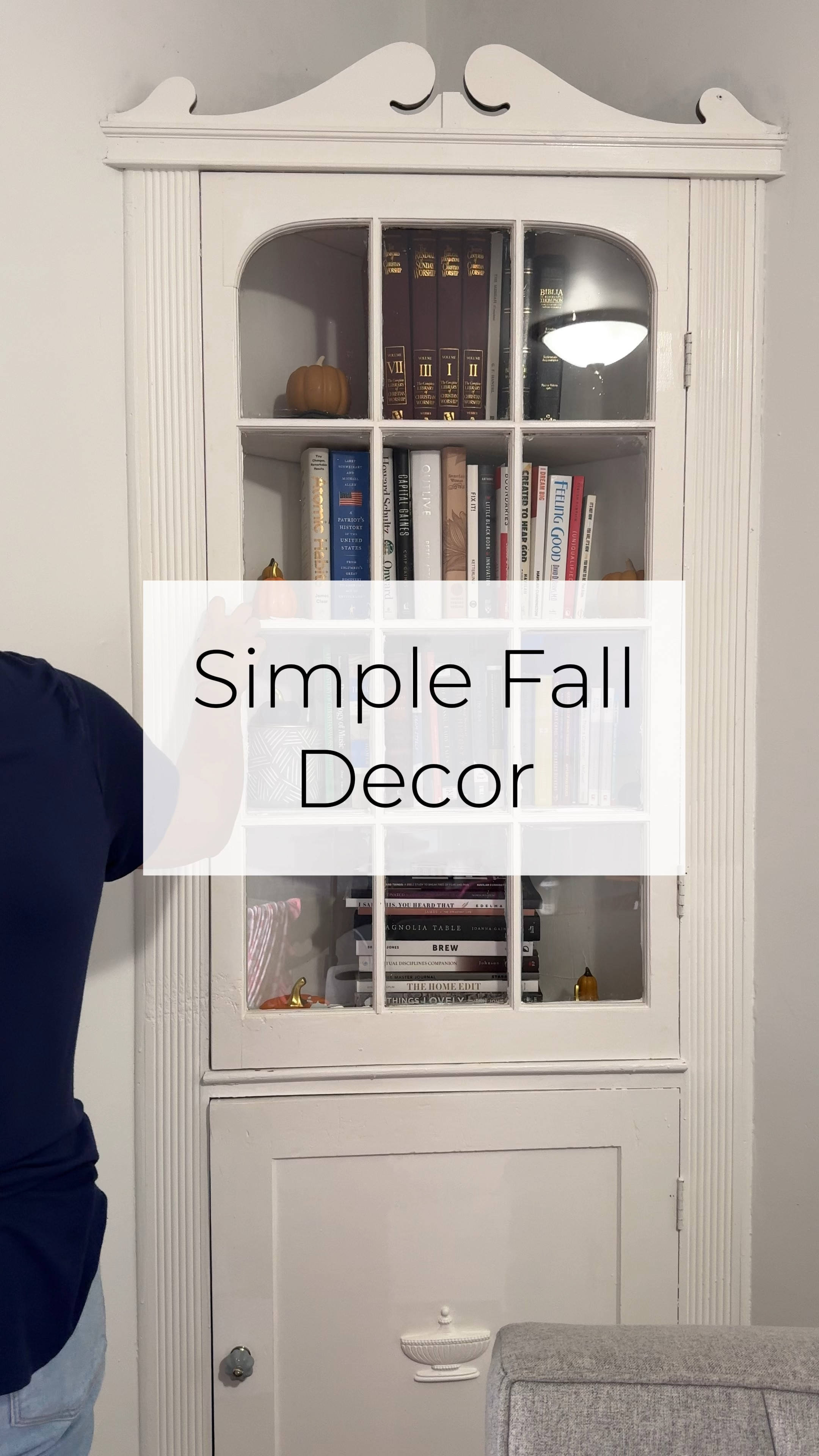 It was time to bust out the fall decor! I got these pumpkins a long time but I’ve linked some similar! 

I love minimal home decor and our rental has this charming alcove that I couldn’t help but decorate it with these little pumpkins! 

Happy Shopping loves! 🫶🏽

#LTKSeasonal #LTKHome #LTKHalloween