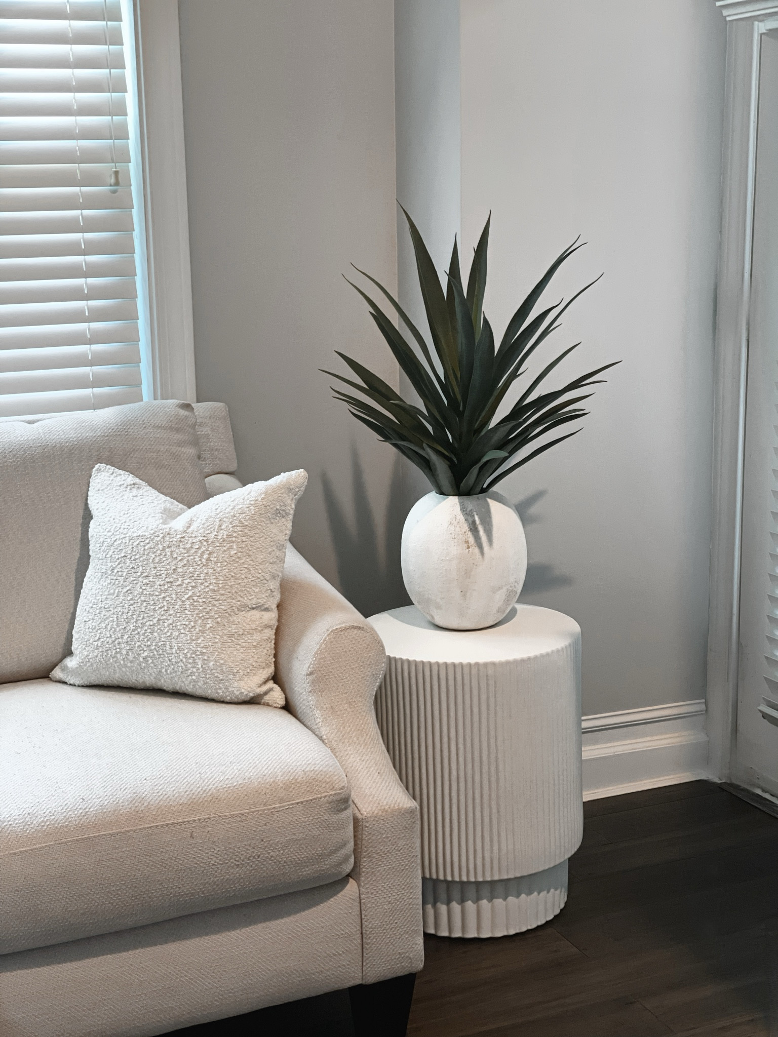 Living Room Space! Follow @hollyjoannew for style and home! So glad you’re here! Xx 
#neutral #home #luxury #interior #decor #minimalism

#LTKstyletip #LTKhome #LTKunder100