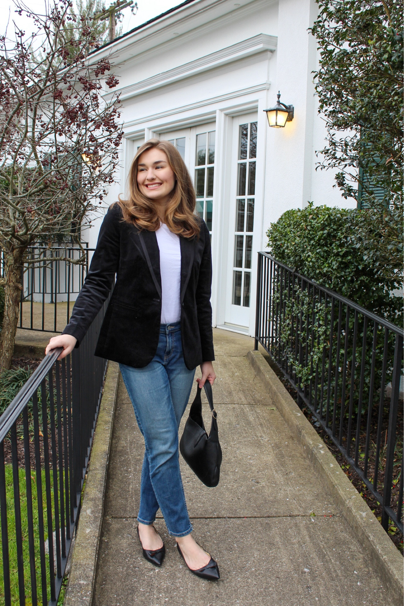 New year, new blog post! I’m sharing an exciting life update on the Ava Styles Blog, as well as a few of my resolutions for this year. Tap the link in my bio to read all about it, and shop this beautiful velvet blazer that will take you into 2024! 🥂

#LTKSeasonal #LTKstyletip #LTKHoliday