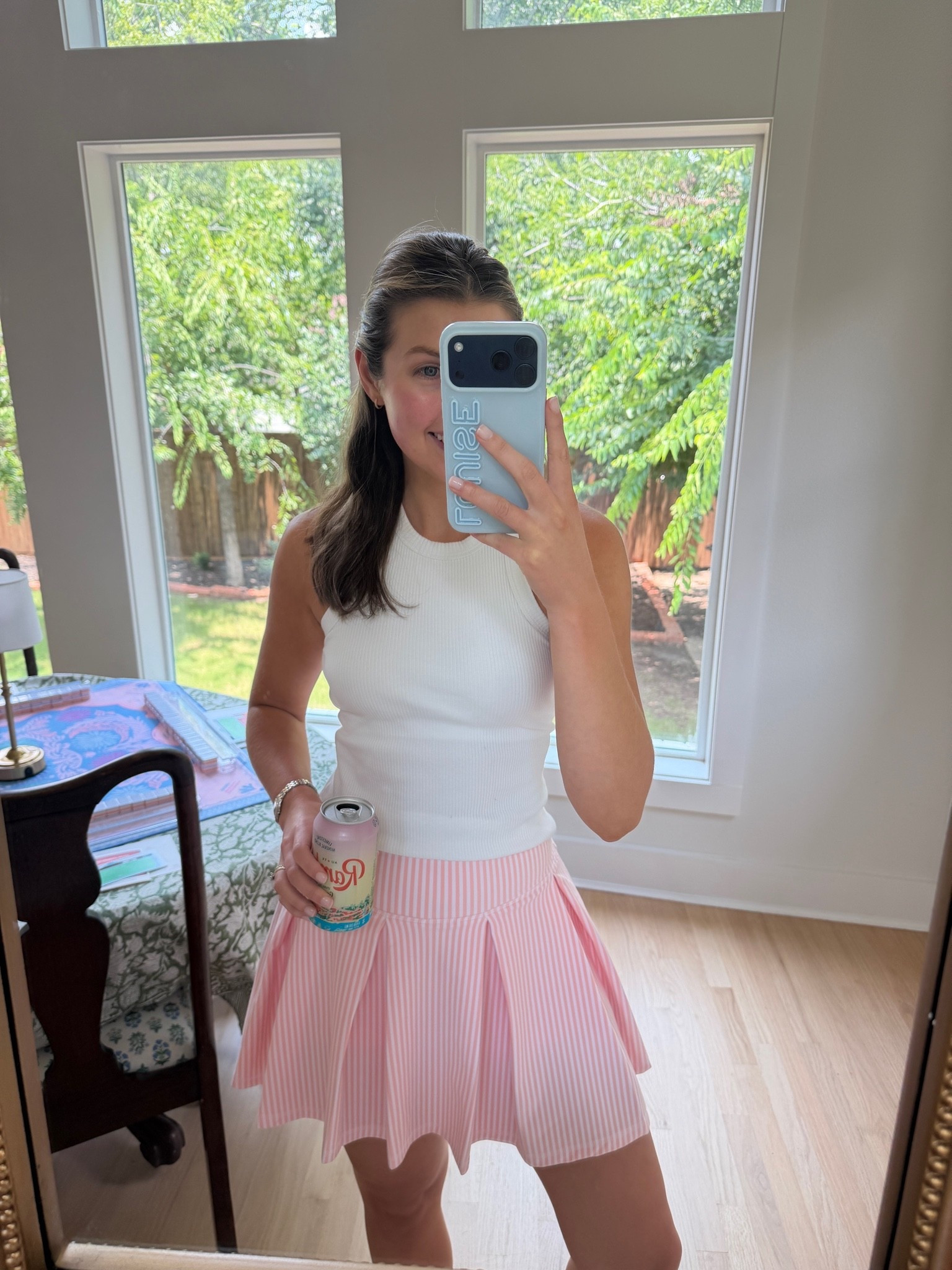 Ootd today! Wearing a S in tank and XS in skort