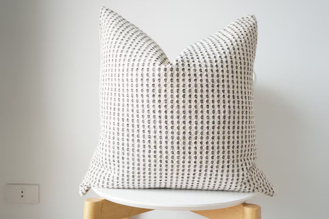 White Cream Black Striped Pillow Cover | Etsy (US)