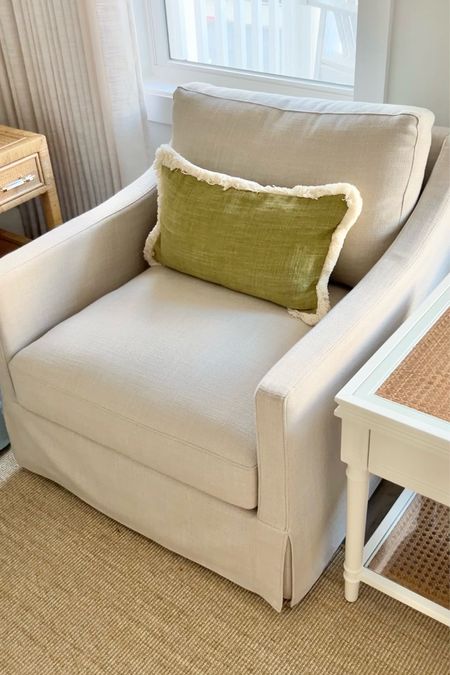 Target Studio McGee upholstered swivel chair 20% off!

#LTKHome #LTKSaleAlert #LTKOver40