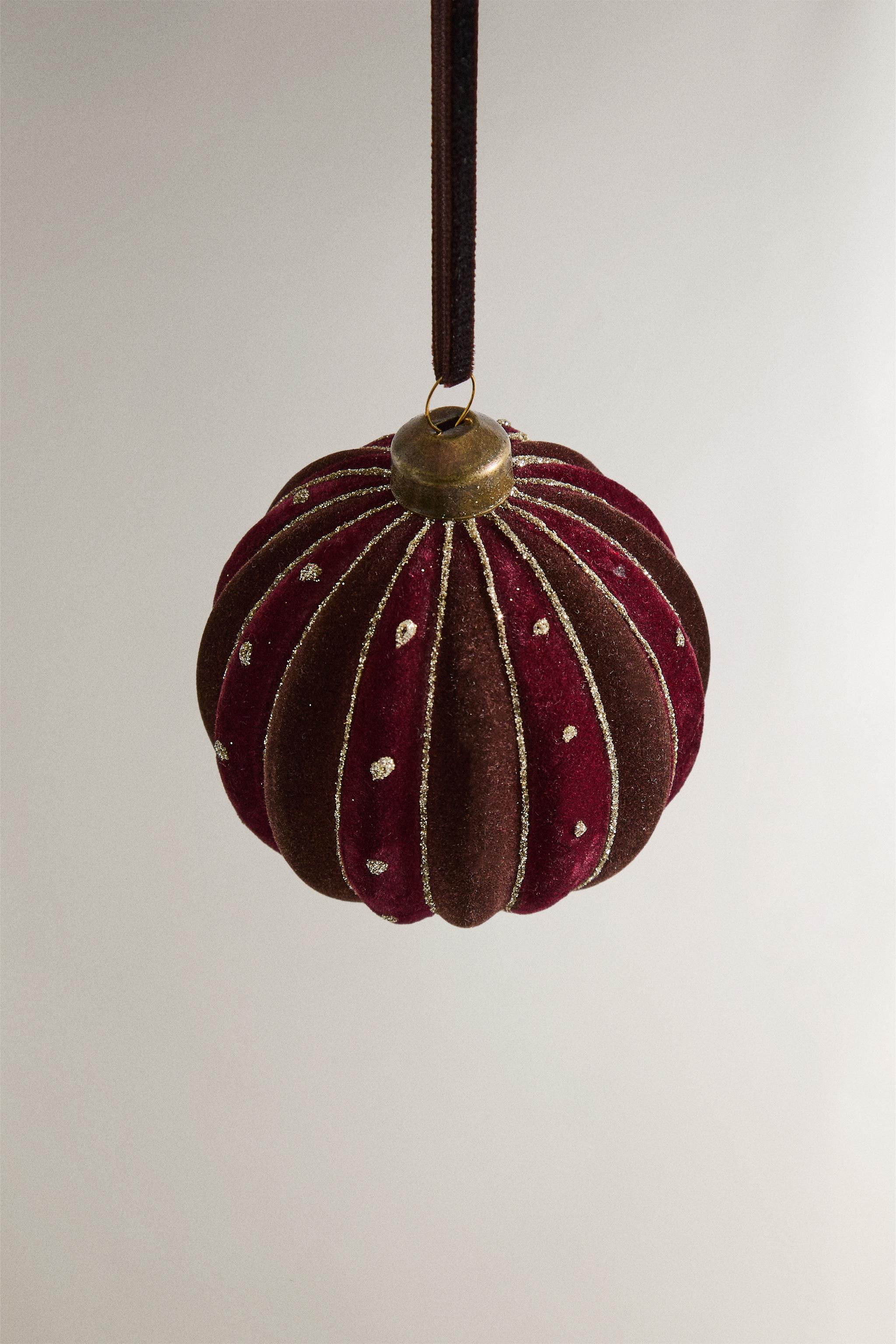 CHRISTMAS TREE VELVET BALL ORNAMENT | Zara US