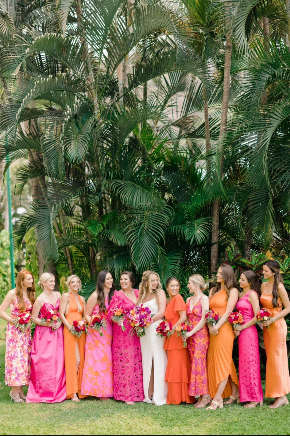 Tropical Bridesmaid inspo 😍