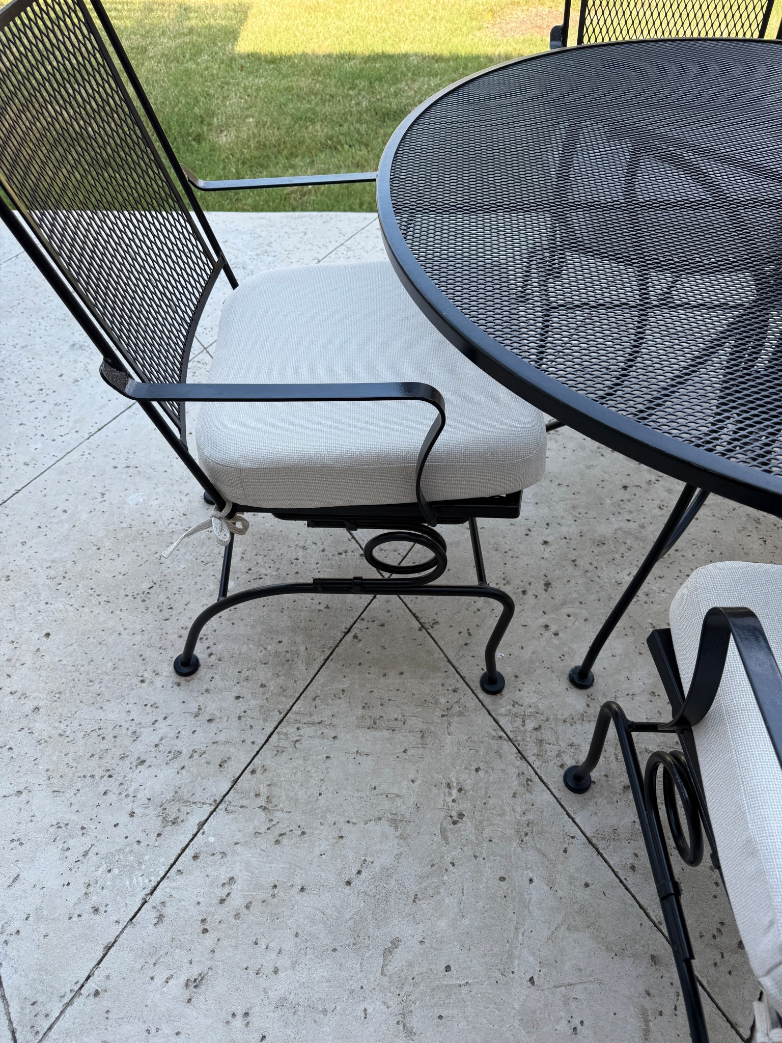 Outdoor cushions, patio, patio cushions, outdoor furniture, chair cushions, outdoor chairs 

#LTKSeasonal #LTKHome
