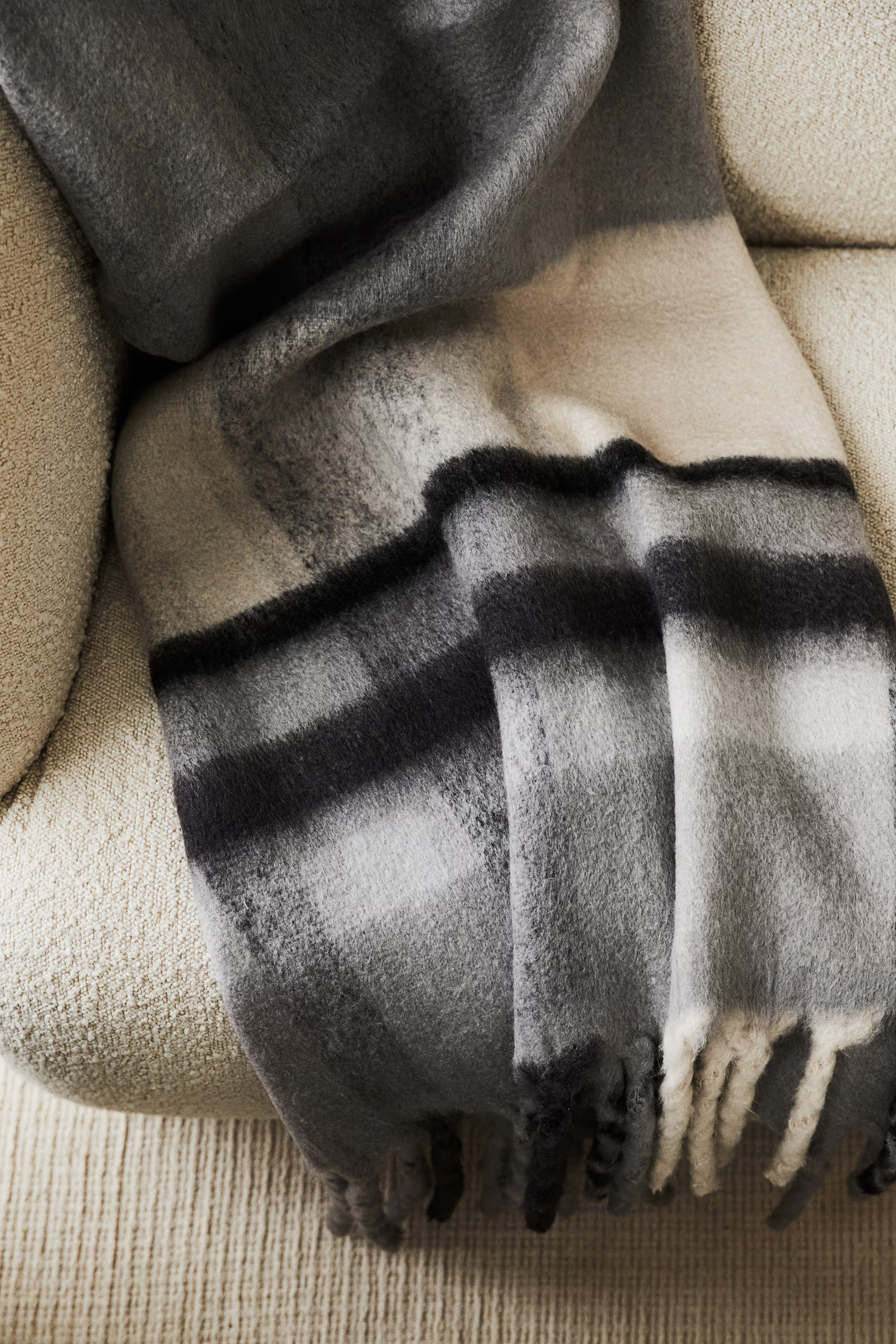 Patterned Throw - Gray/plaid - Home All | H&M US | H&M (US + CA)