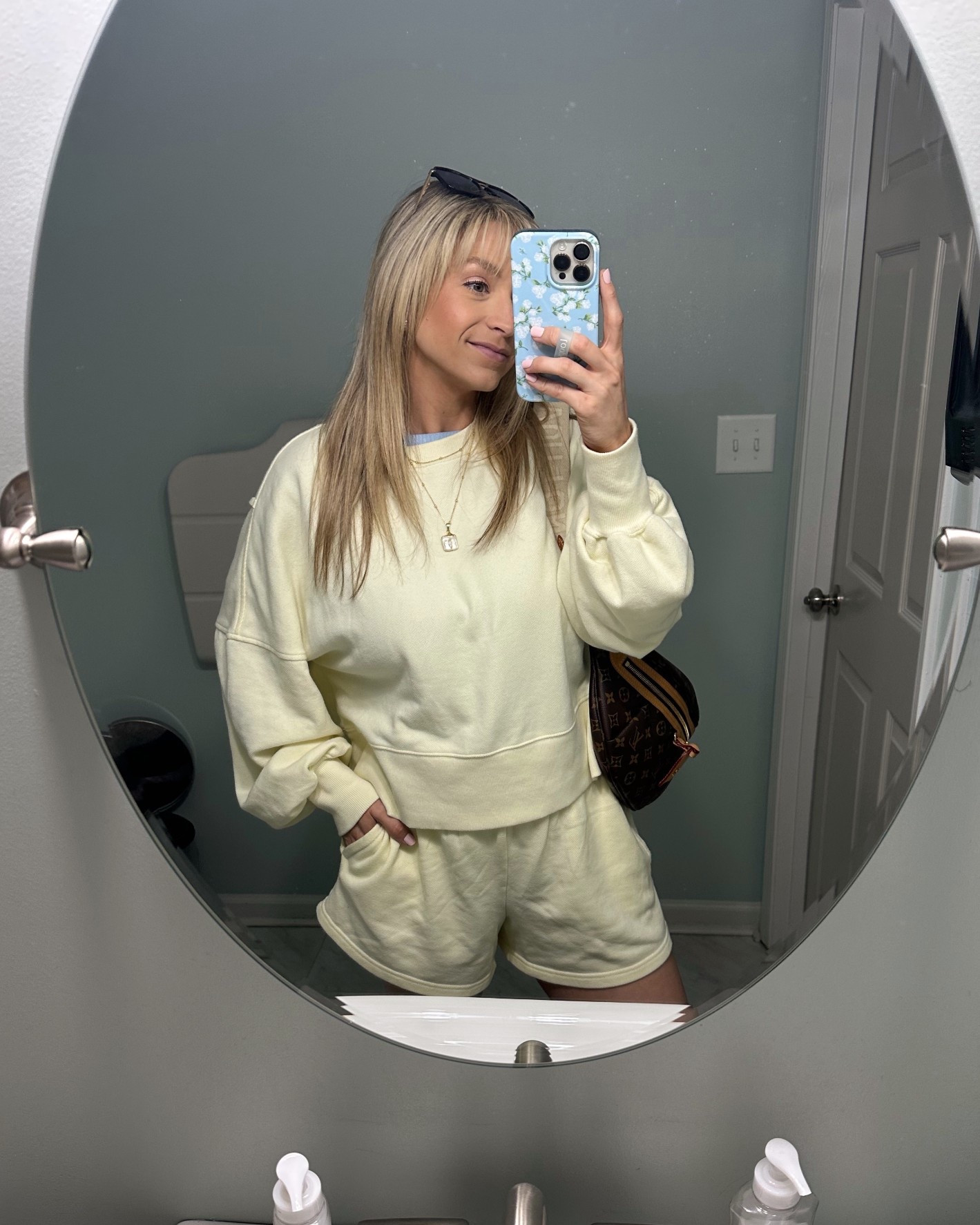 Exact aerie pieces are sold out 🤦🏼‍♀️ but I liked lots of similar in the same color!
Tshirt is from Charlie B

Yellow set
Blue and yellow
Lounge set

#LTKmomlife #LTKBump #LTKmomlife #LTKBump