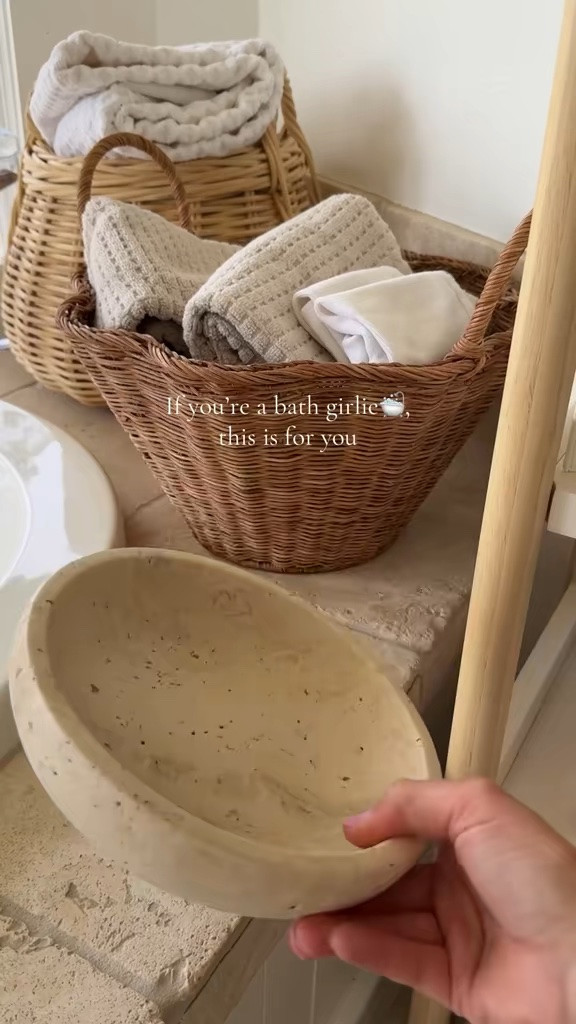 If you’re a bath girlie🛁 this is for you! Organic Epsom salt styling 🧂🙆🏻‍♀️

Home
Self care 
Bathroom decor

#LTKHome #LTKselfcare